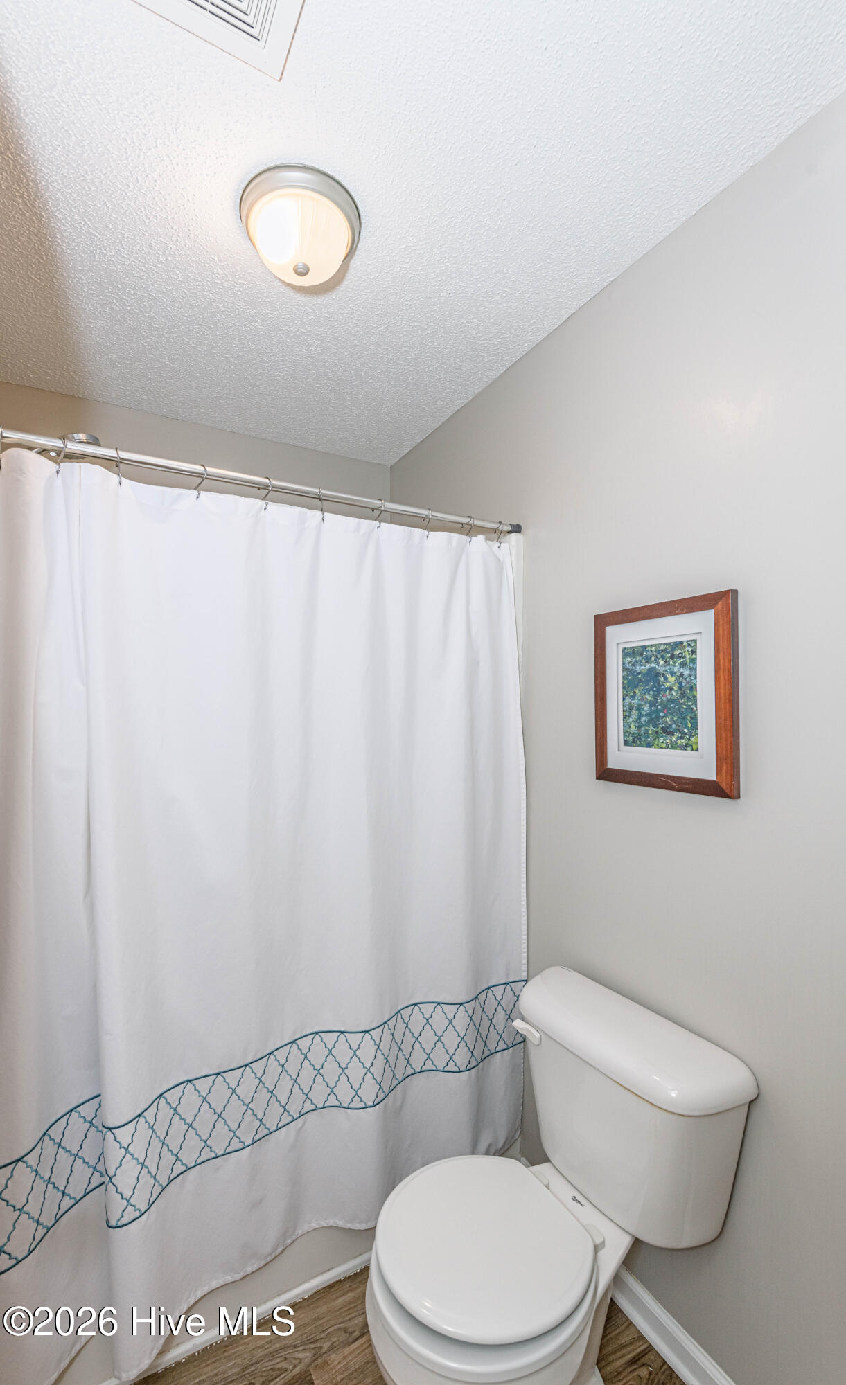 100565701 | Photo 29