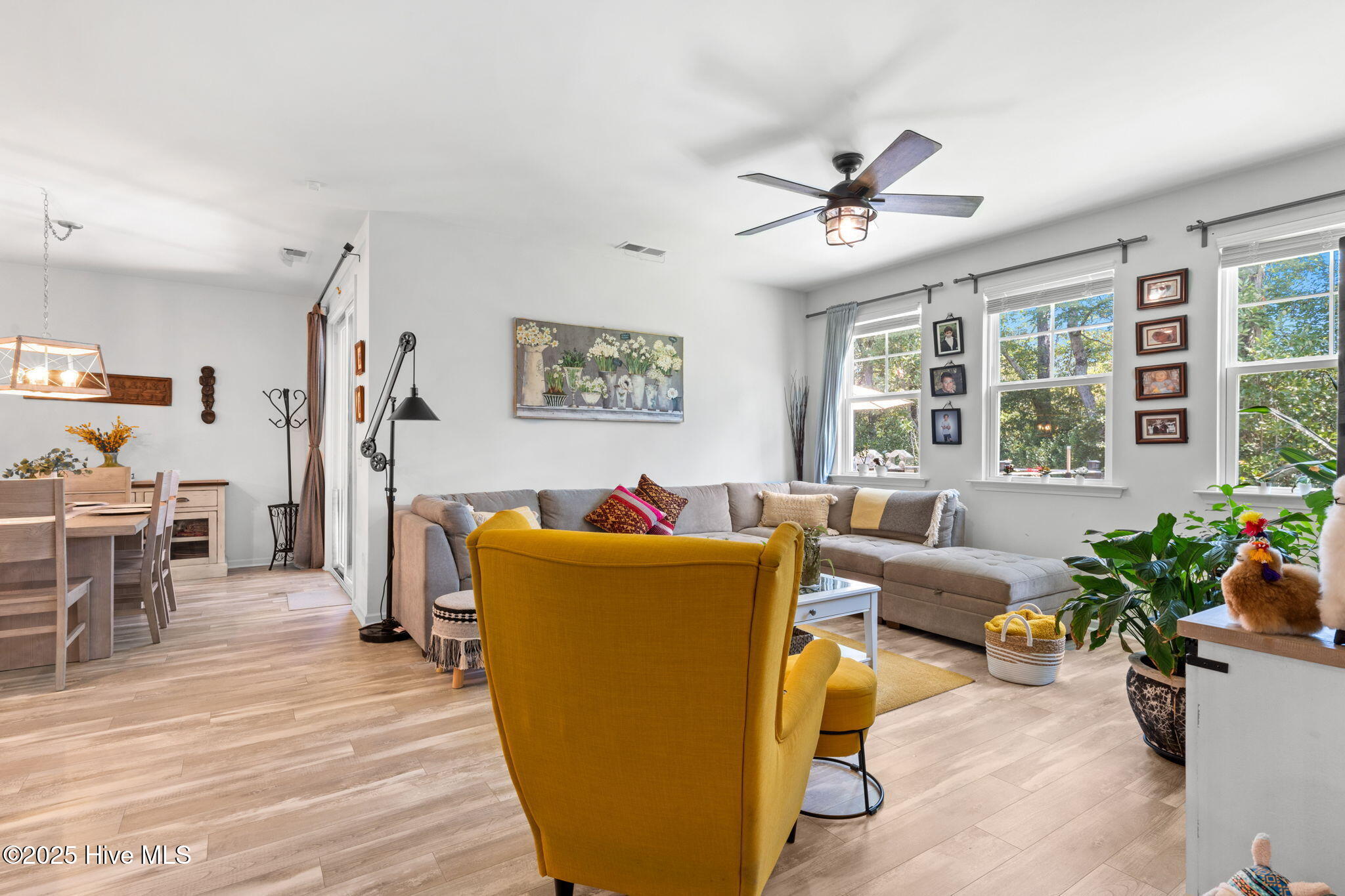 100531628 | Photo 13