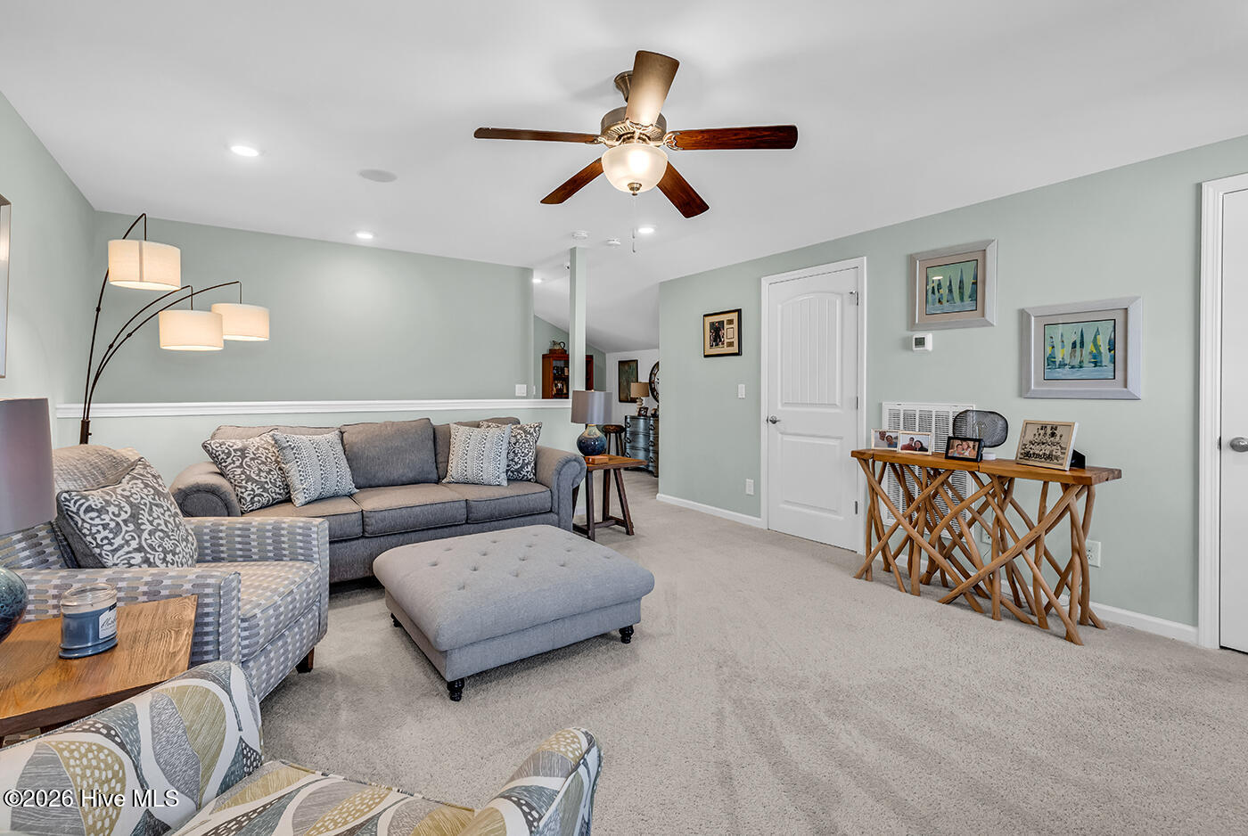 100553360 | Photo 37