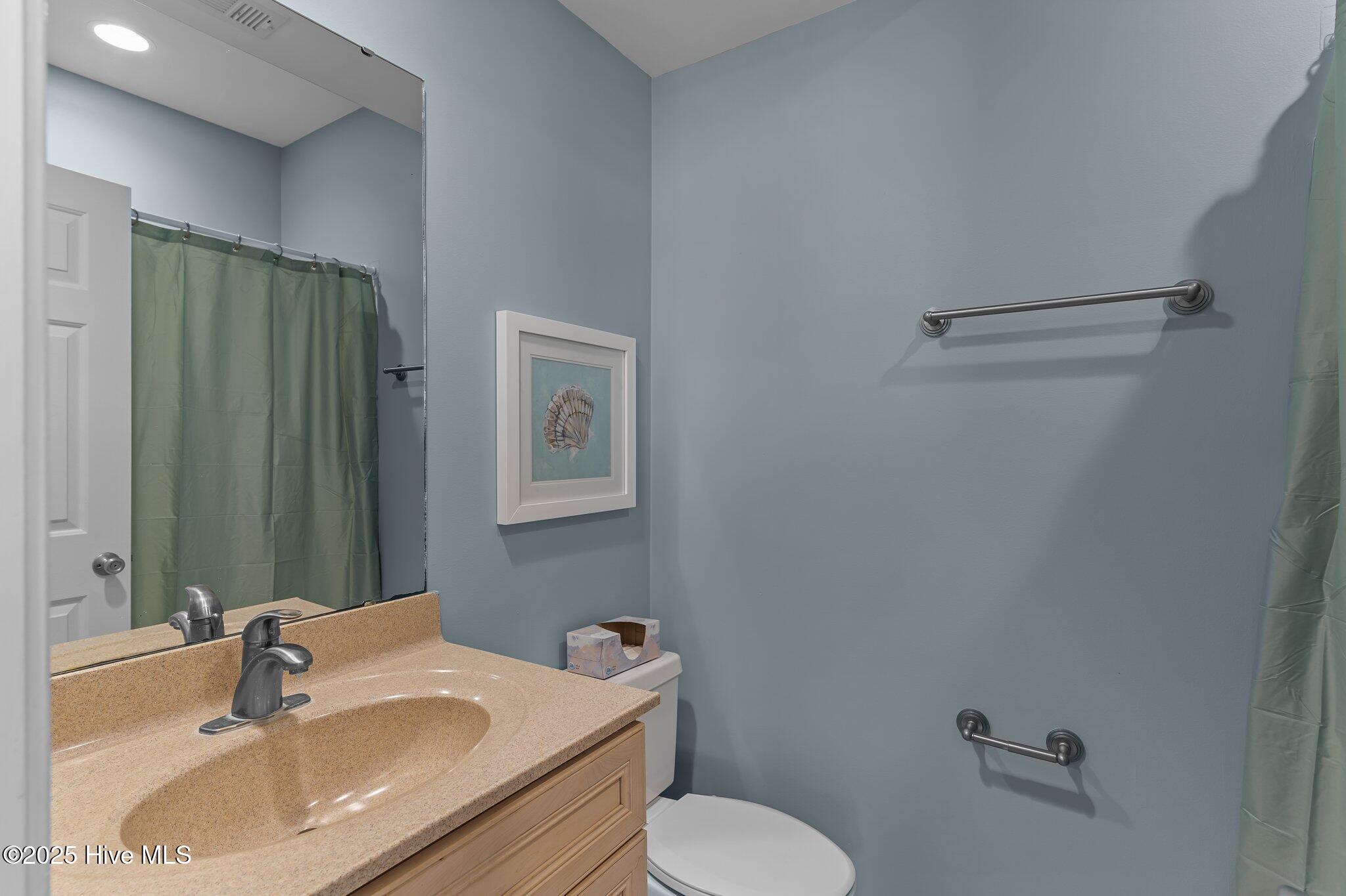 100539376 | Photo 13