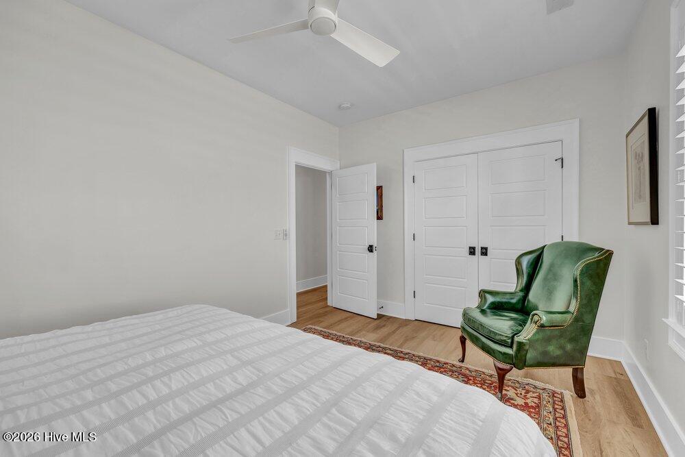 100561379 | Photo 39