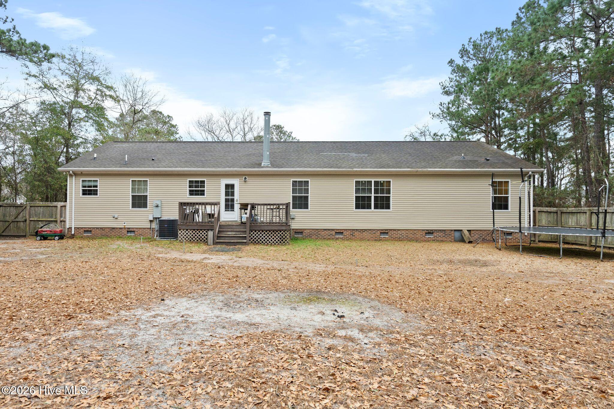 100558385 | Photo 48