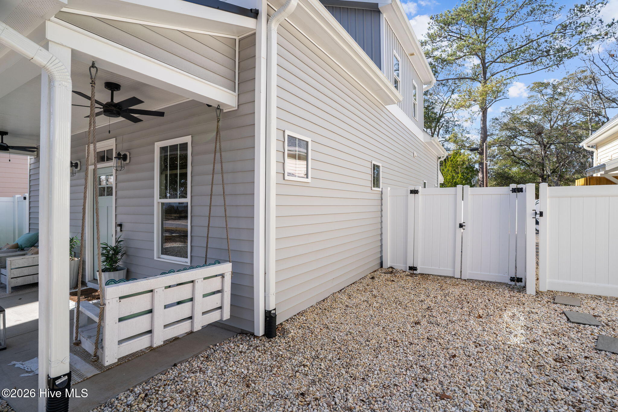 100547454 | Photo 42