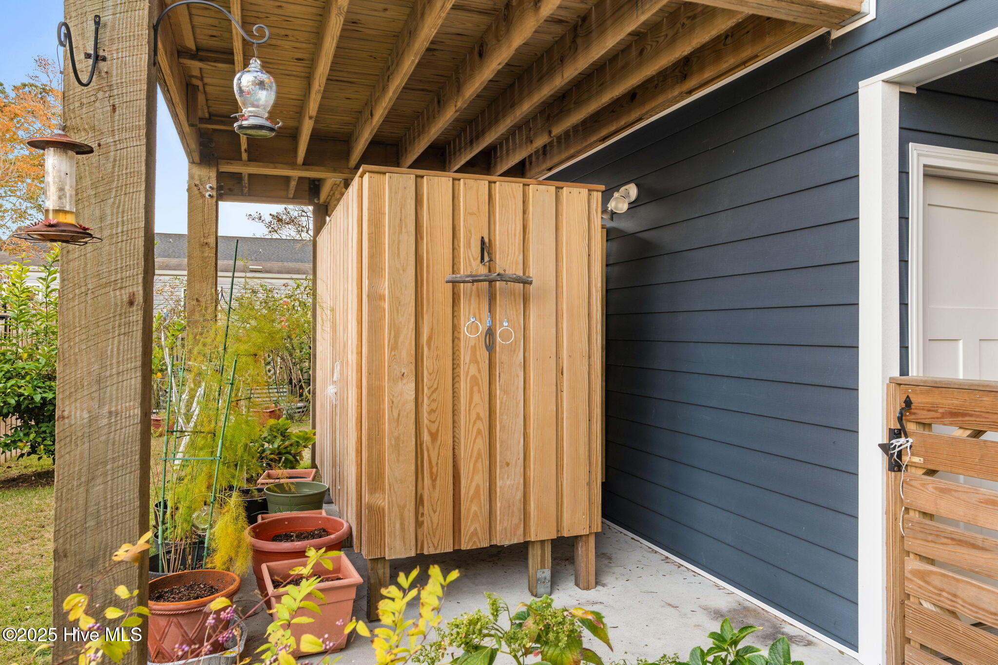 100564542 | Photo 55