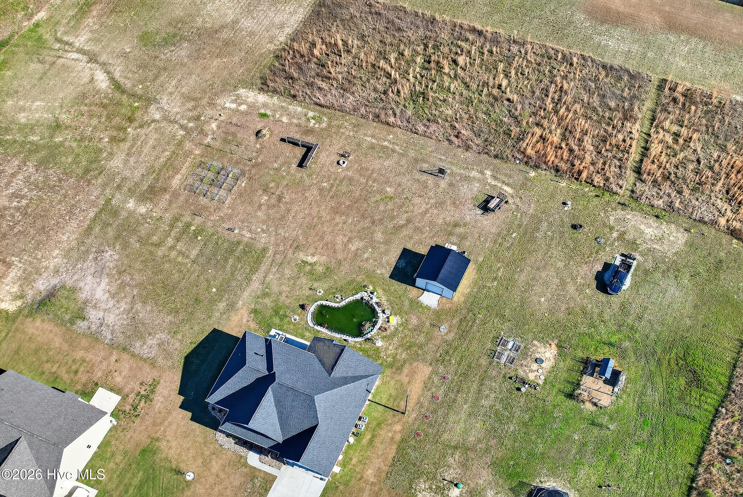 100561338 | Photo 47