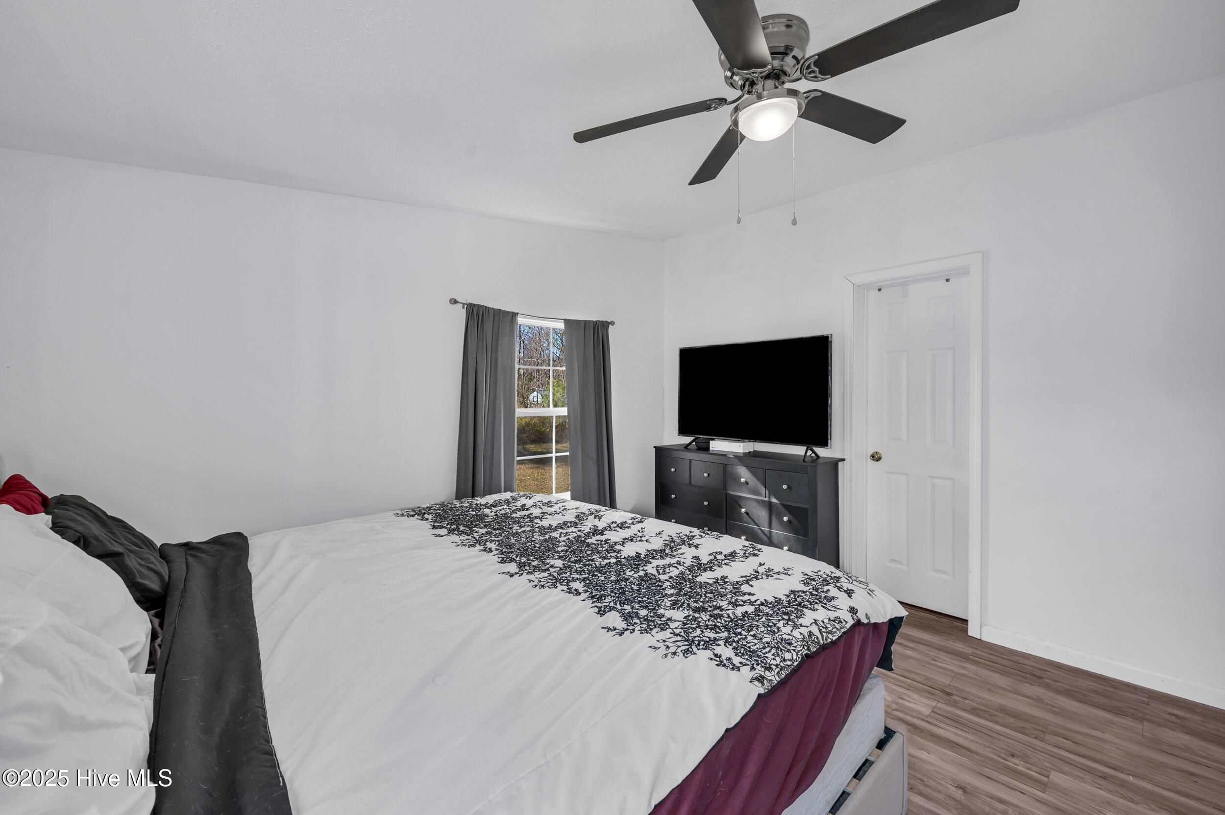 100518918 | Photo 18