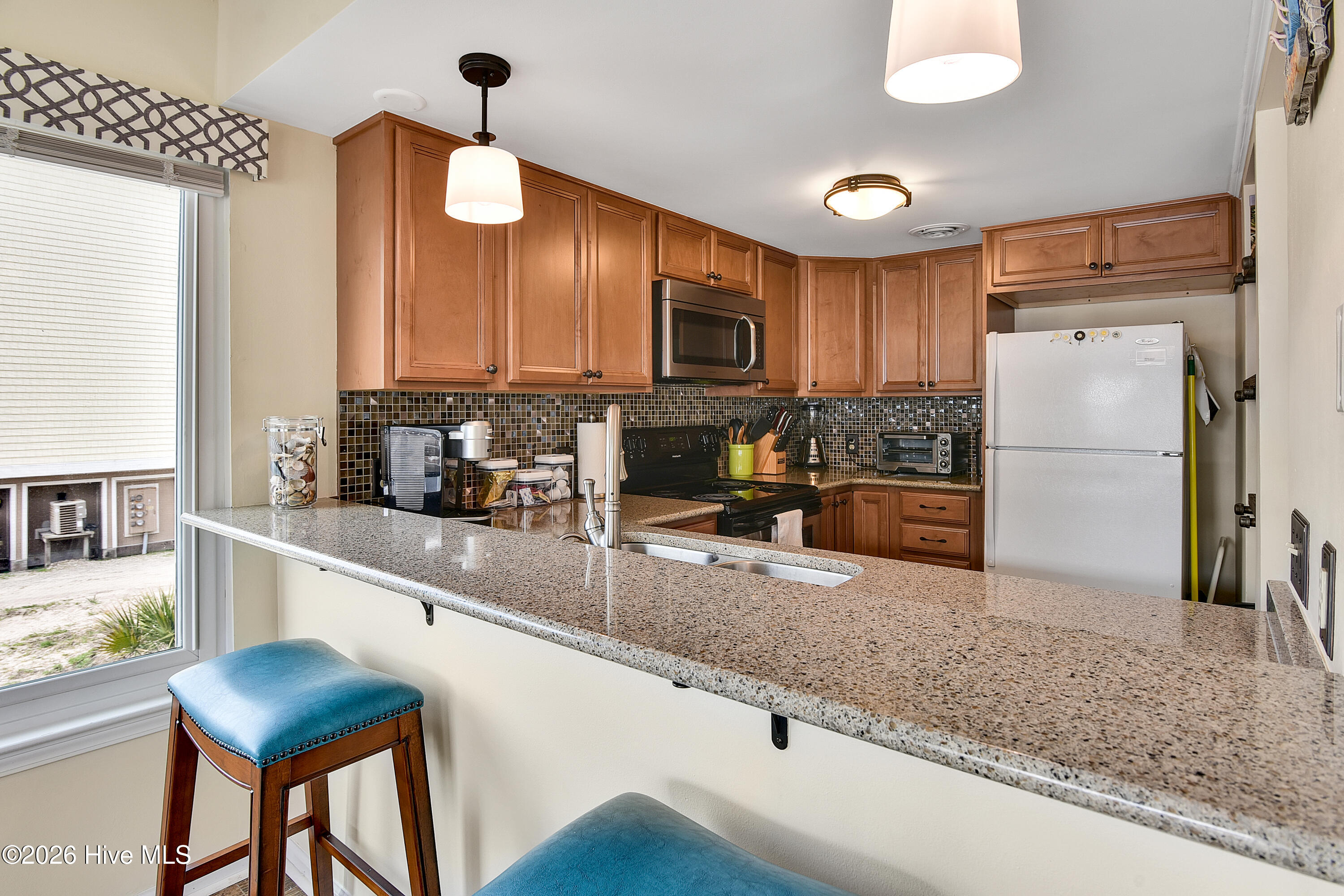 100555375 | Photo 16