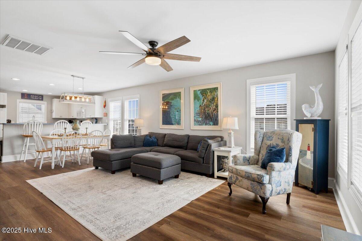 100556951 | Photo 17