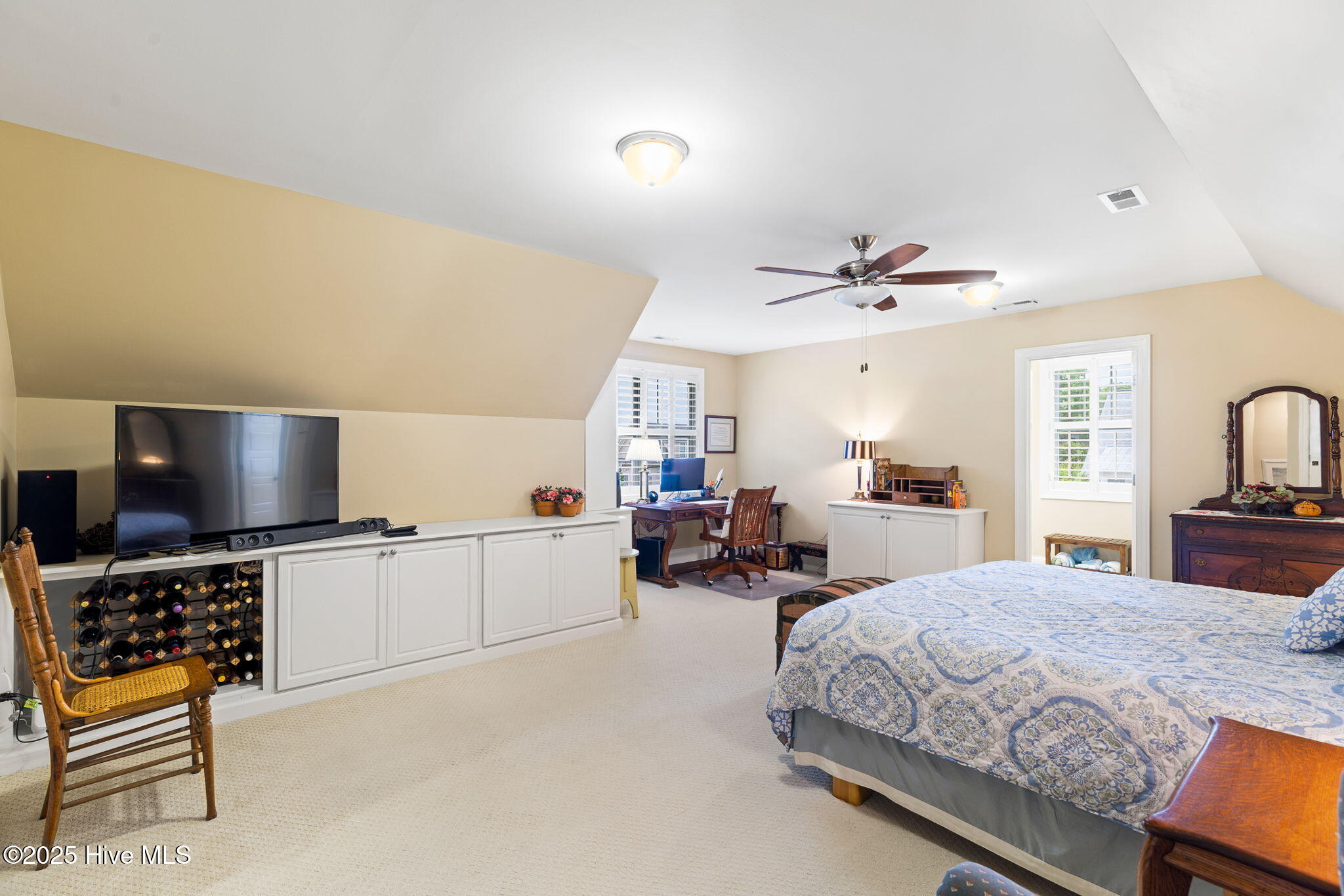 100508421 | Photo 51