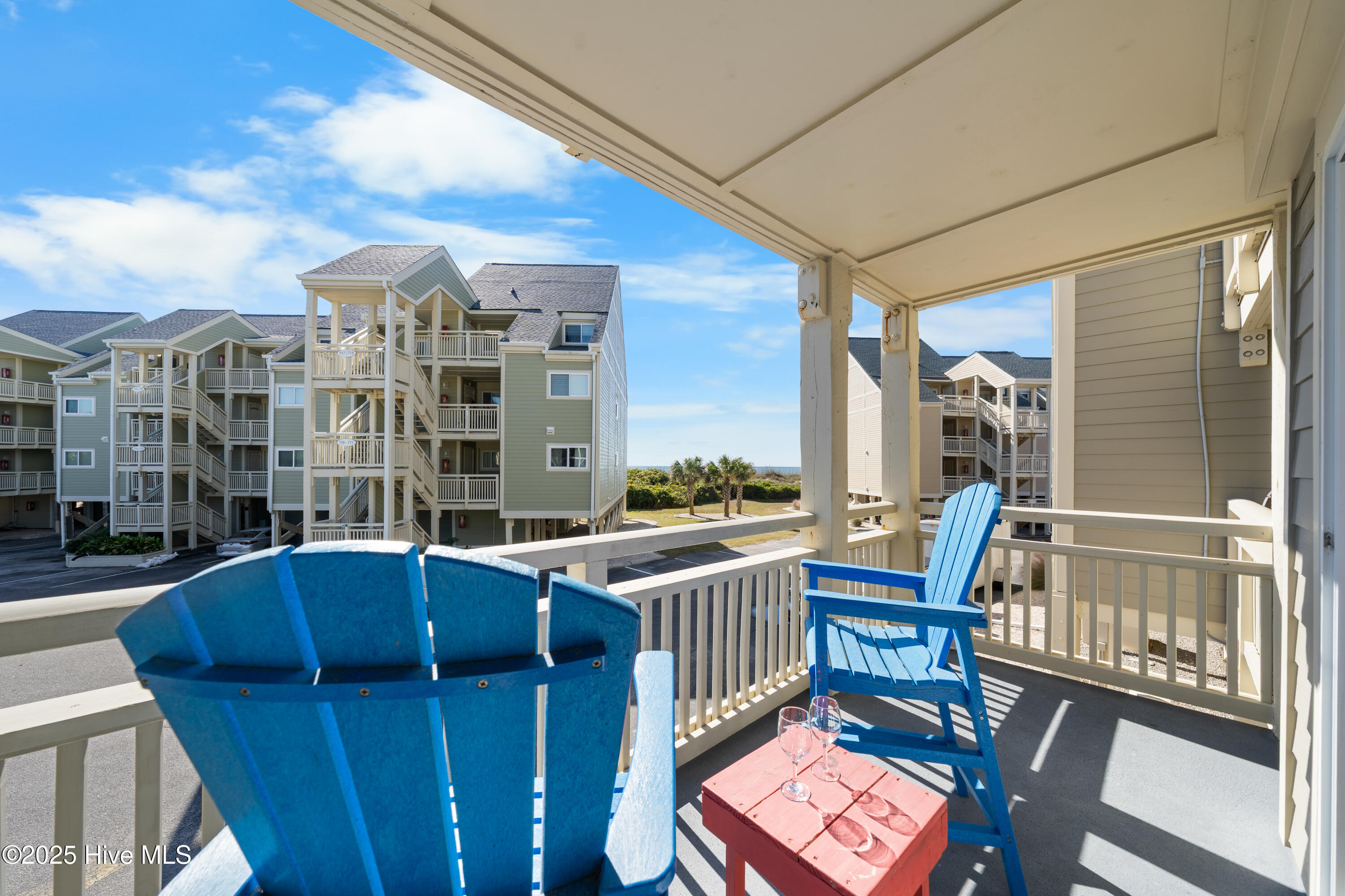 100539847 | Photo 33