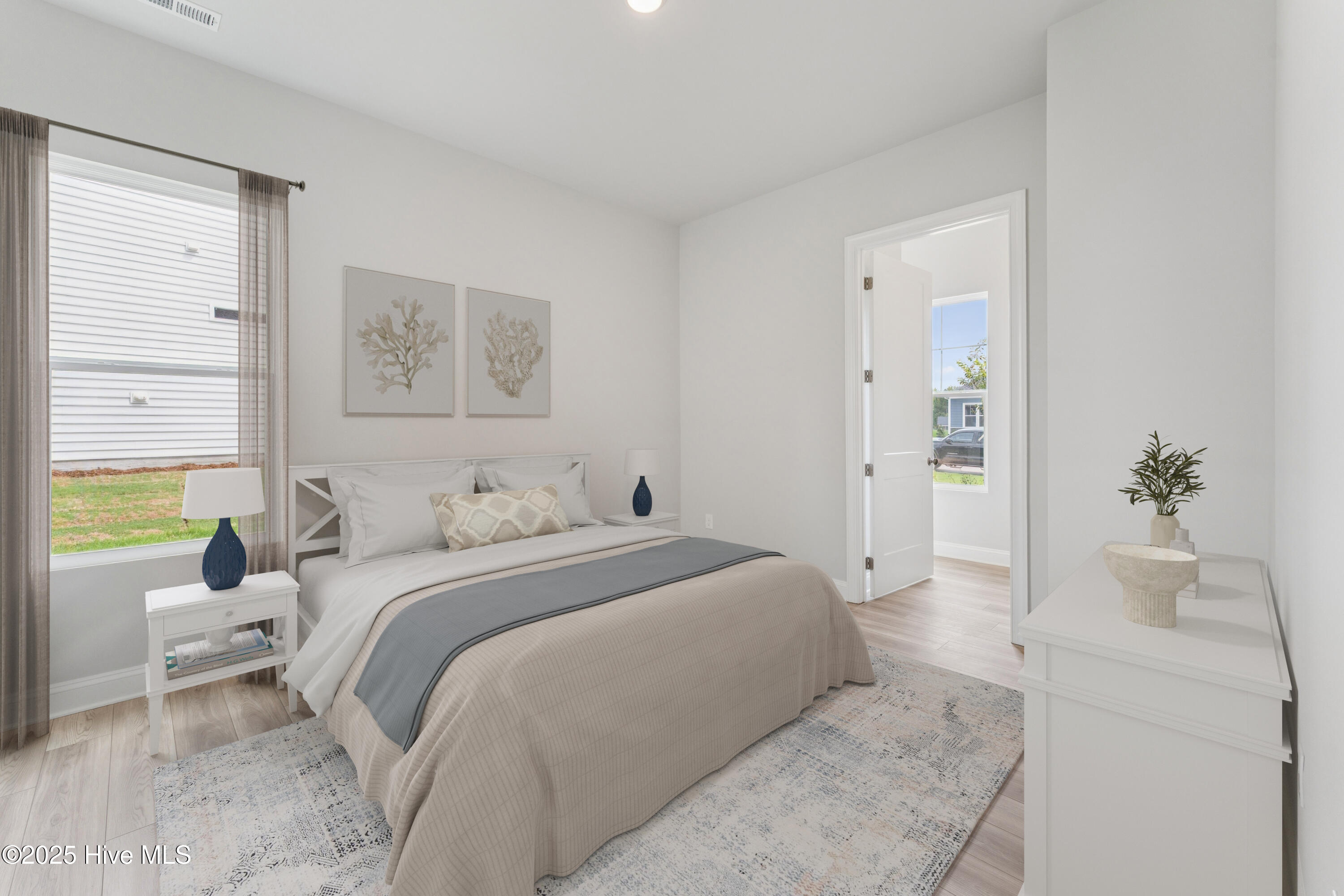 100531116 | Photo 14