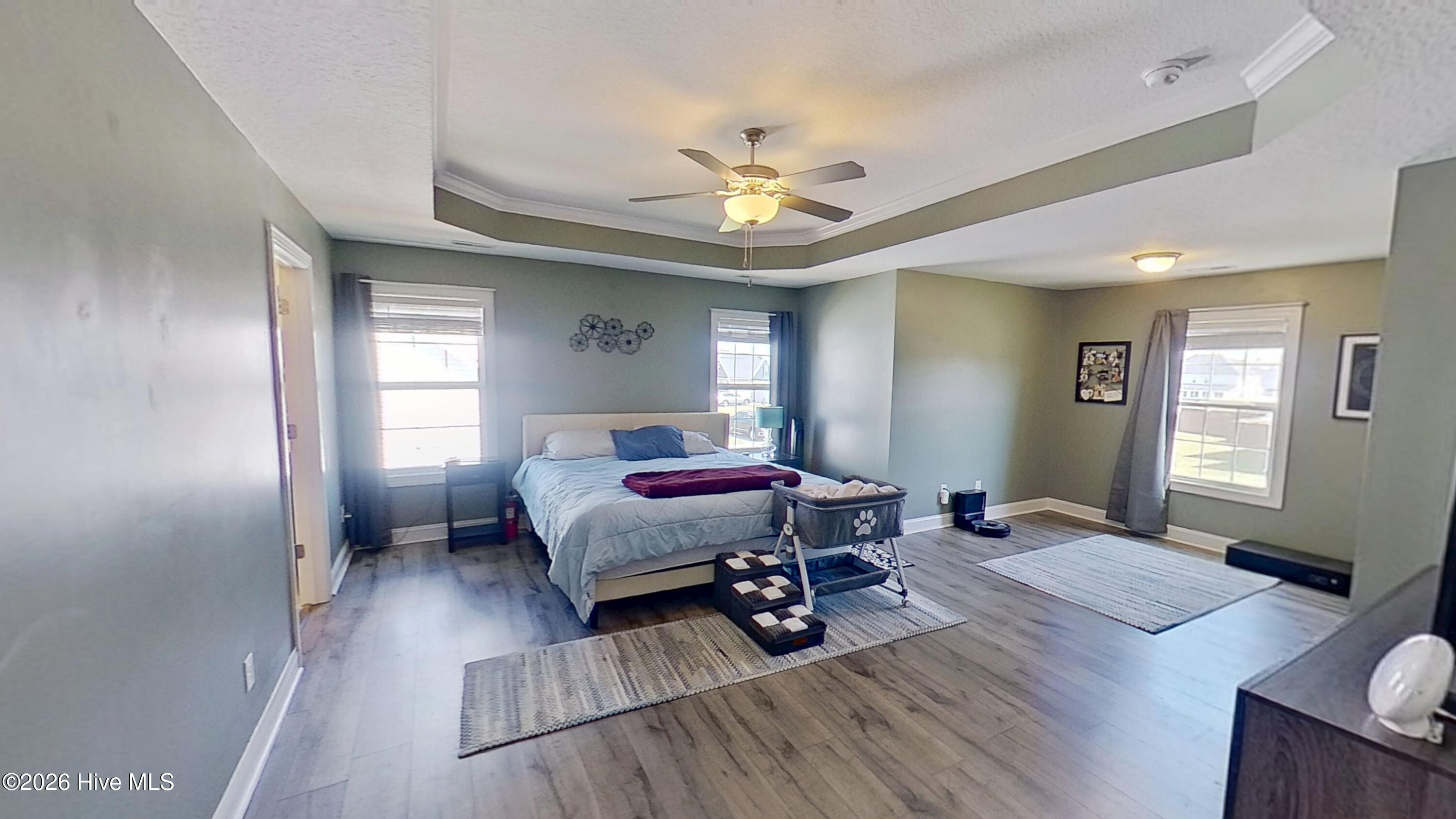 100566911 | Photo 15