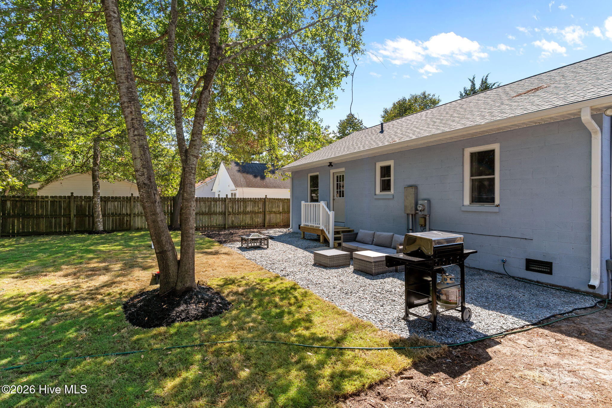 100563030 | Photo 46