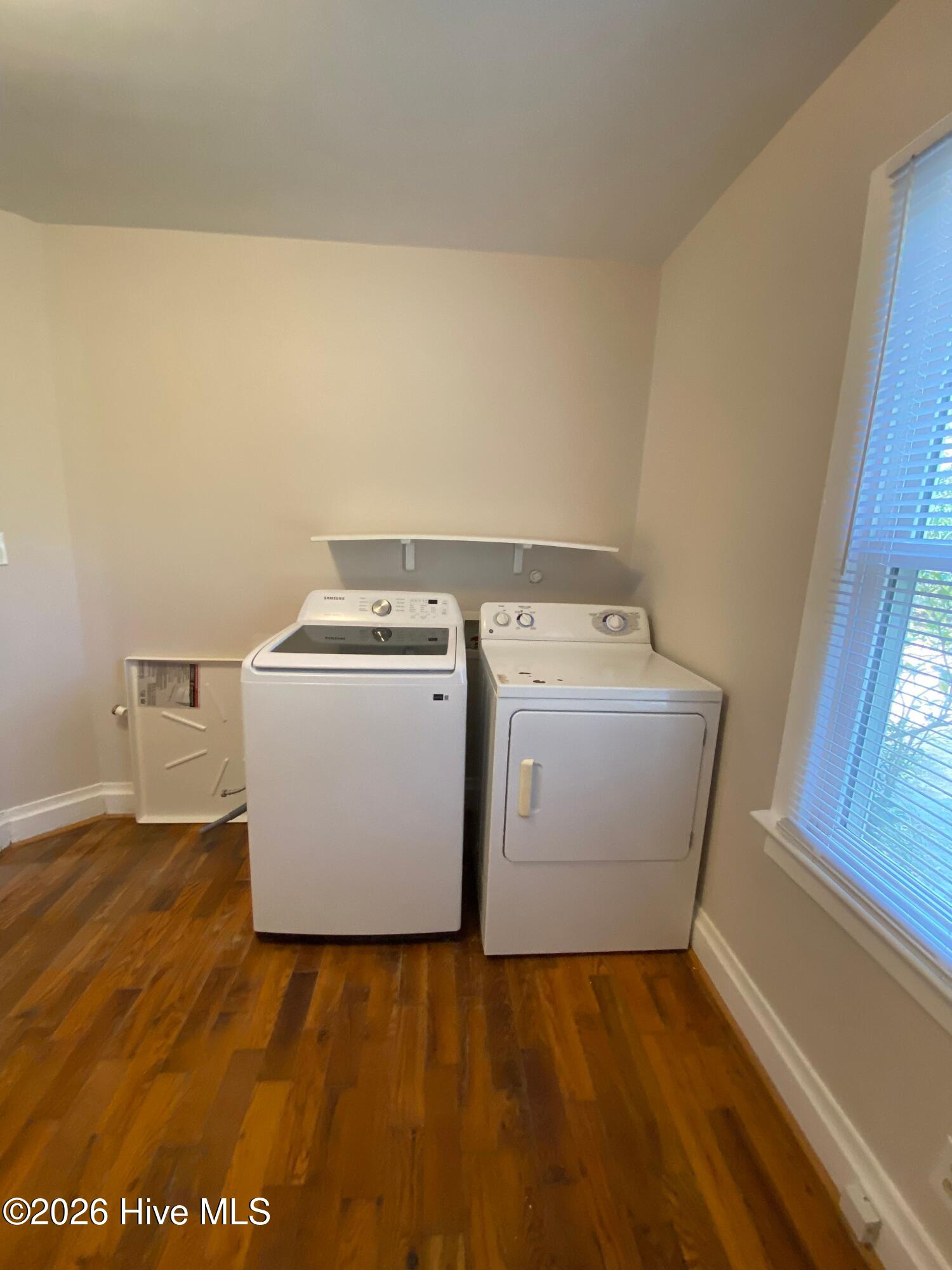 100565723 | Photo 26