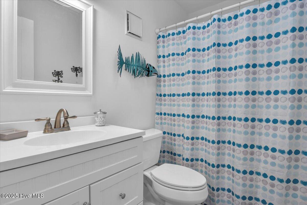 100558526 | Photo 16