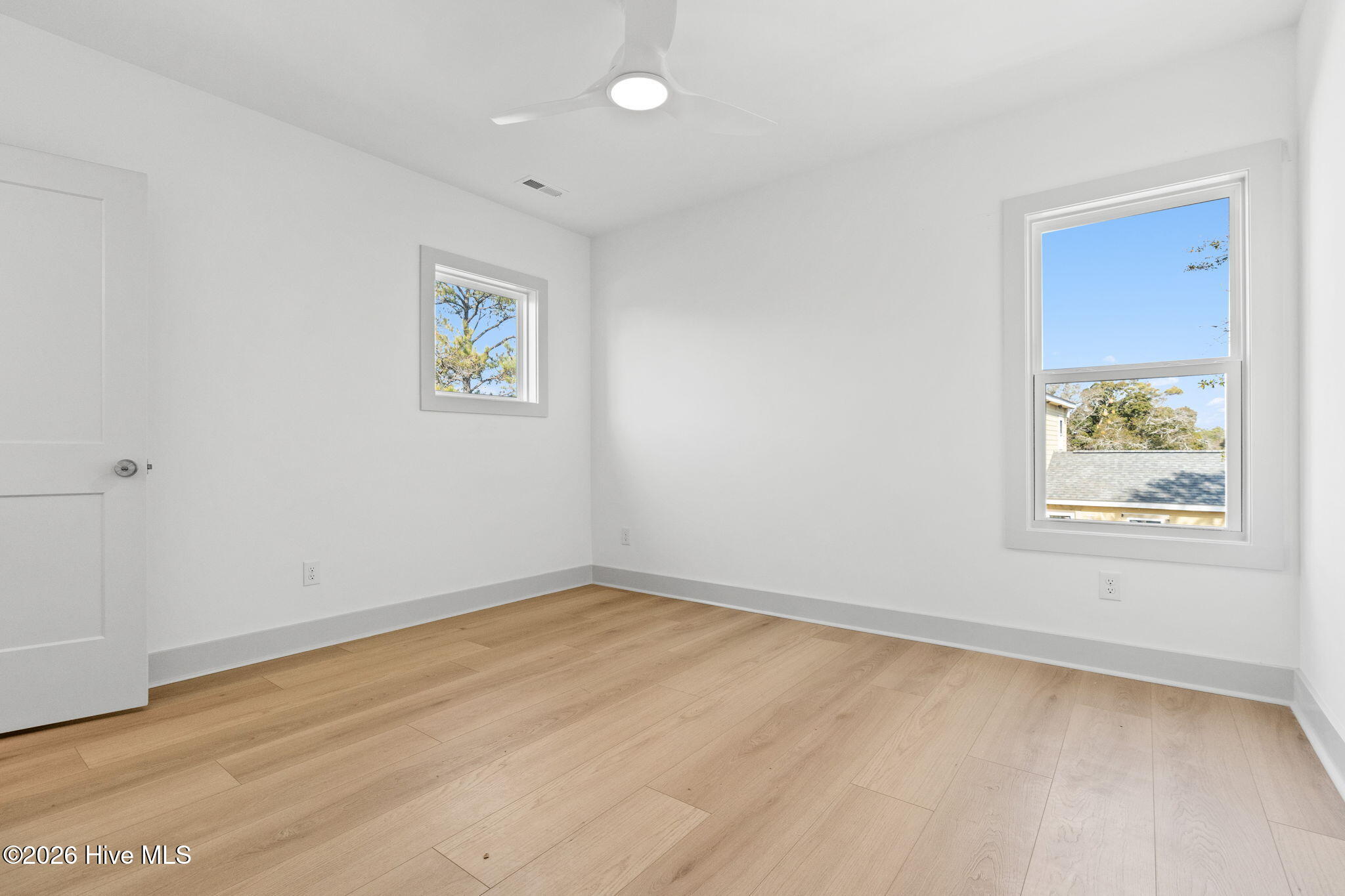 100541955 | Photo 33