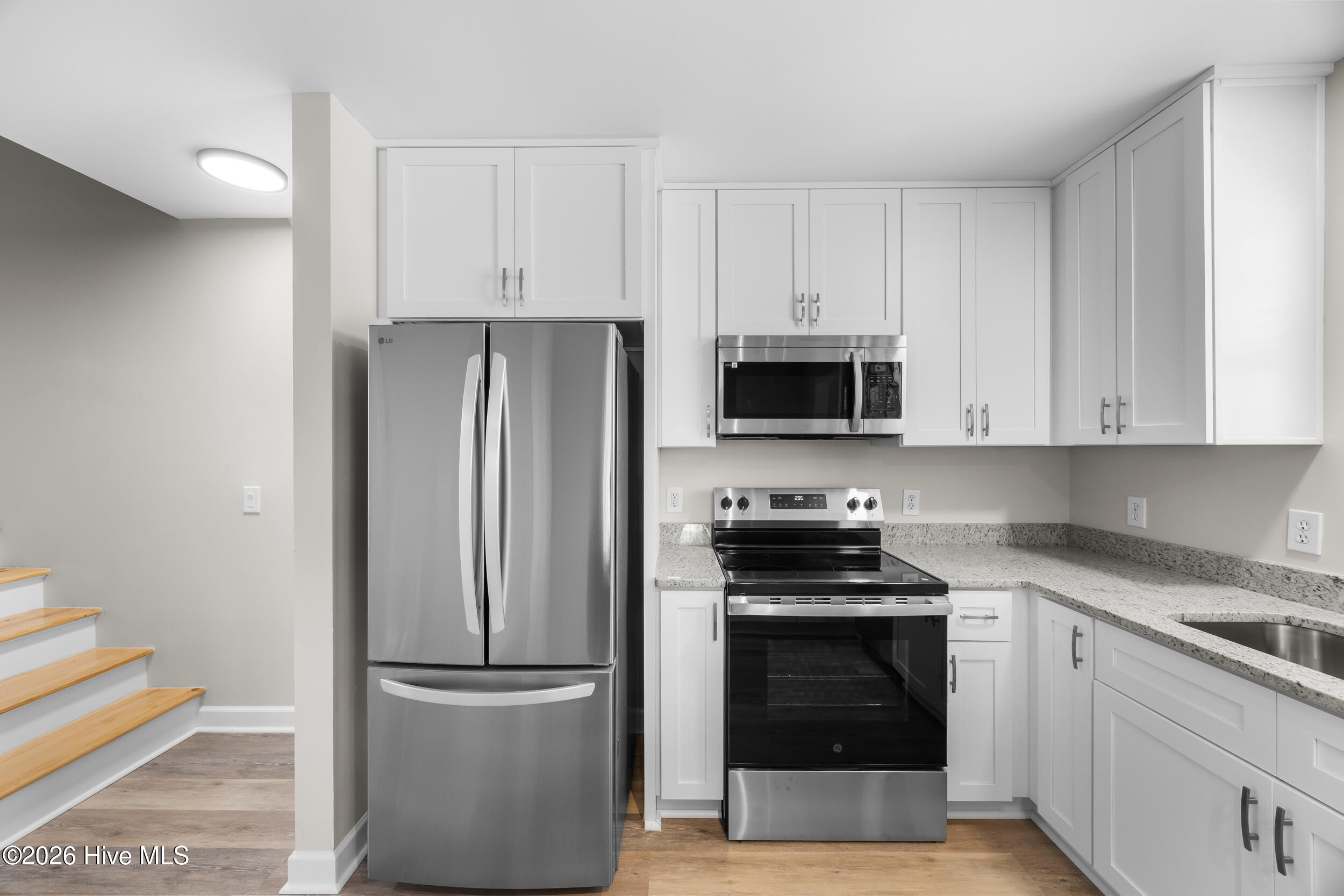 100558916 | Photo 20