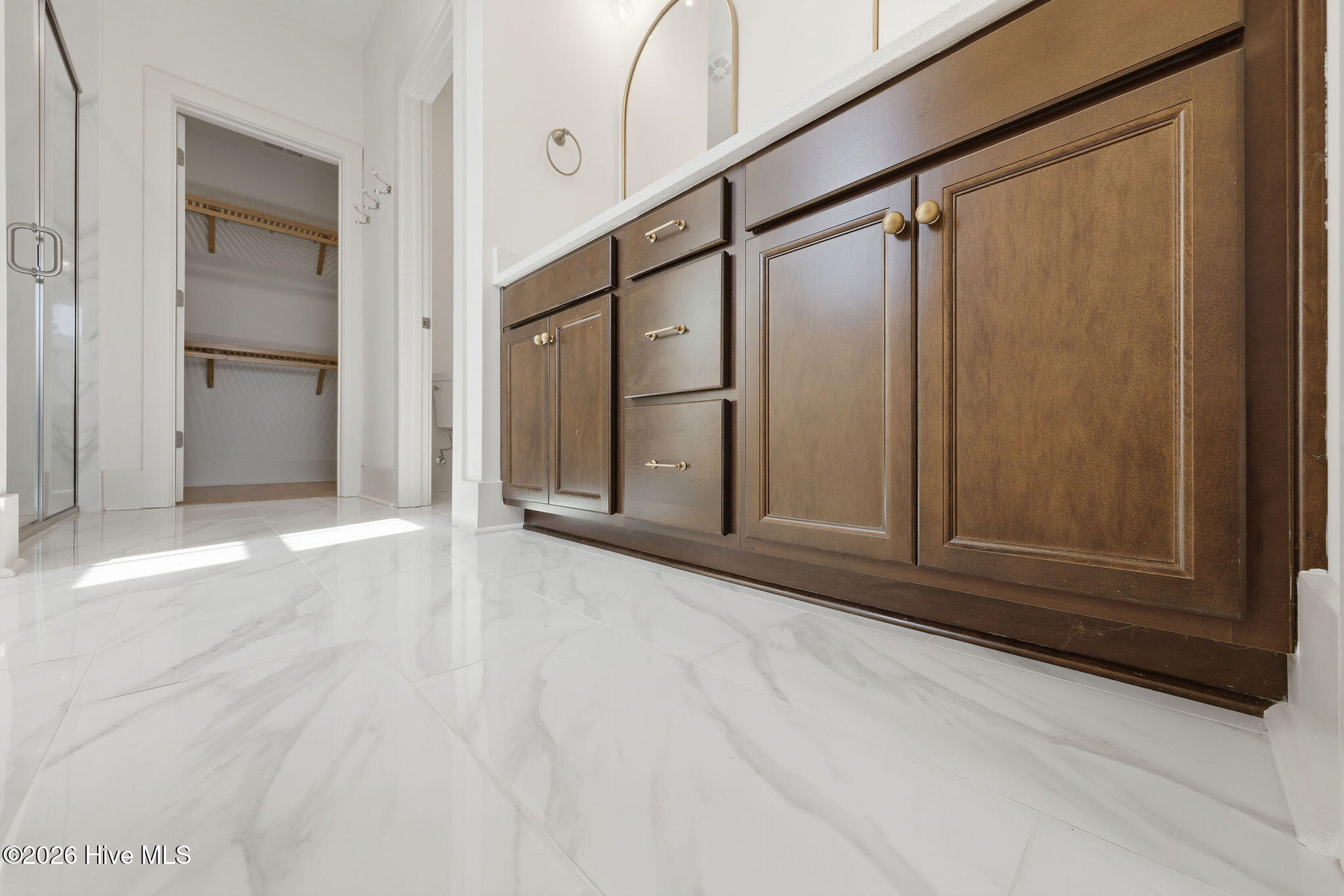 100567924 | Photo 25