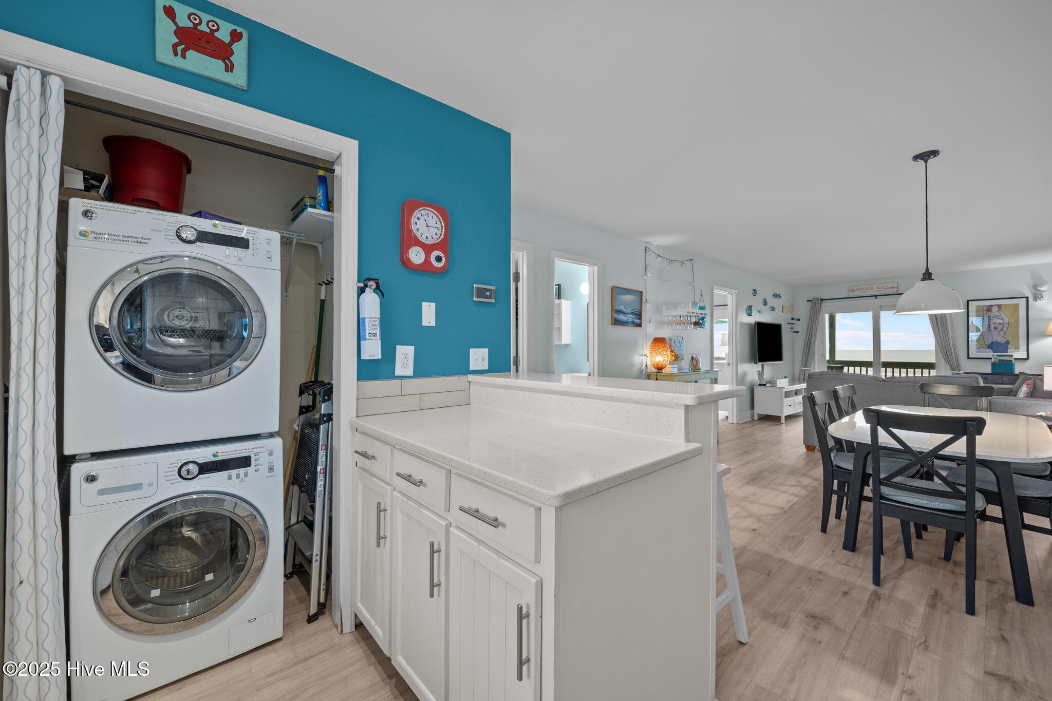 100544977 | Photo 13