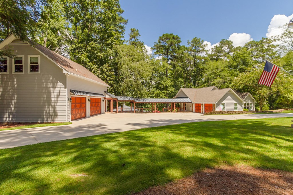 1015 Blackfoot Road, Lincolnton, GA 30817 Listing Photo  4