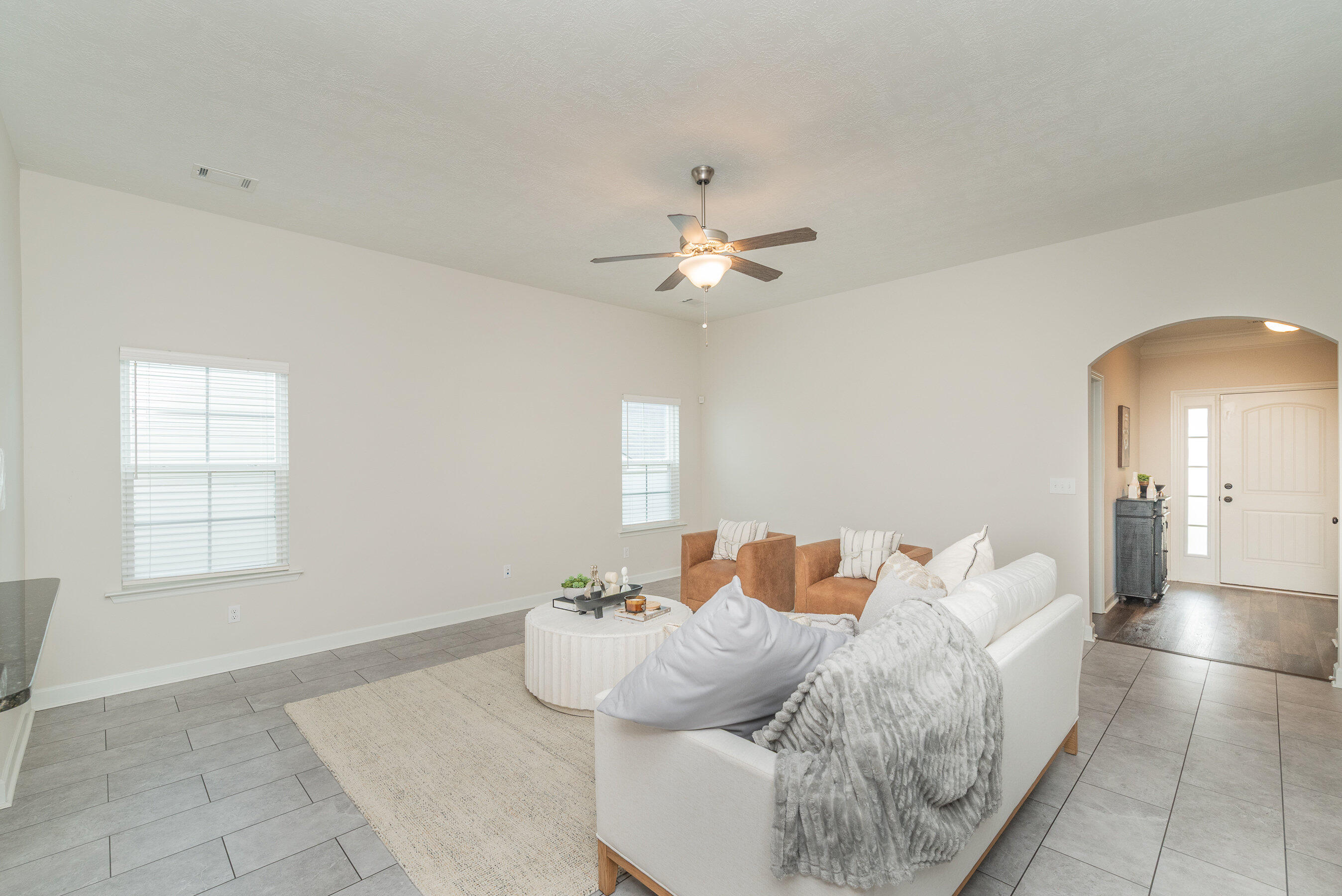 005_818_goodale_dr_005_816