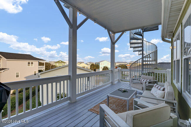 100552893 | Photo 28