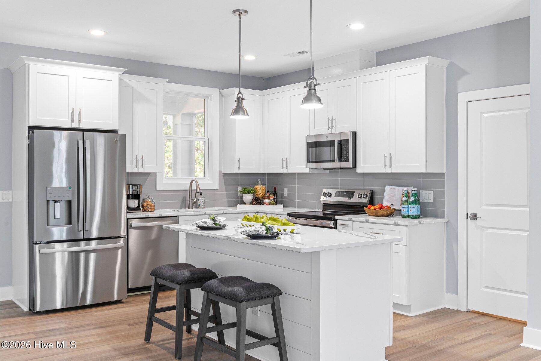 100554265 | Photo 14