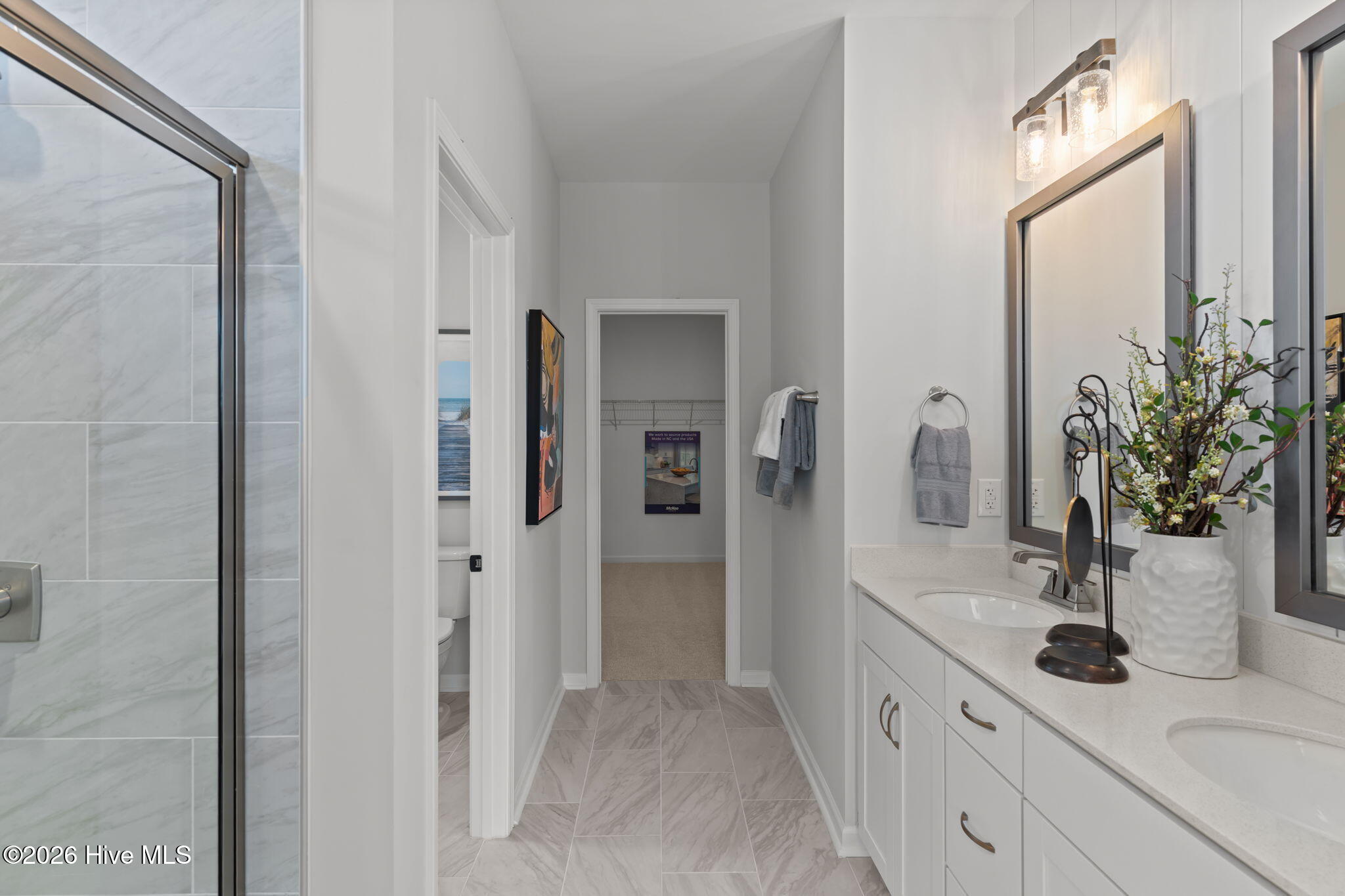 100516667 | Photo 34