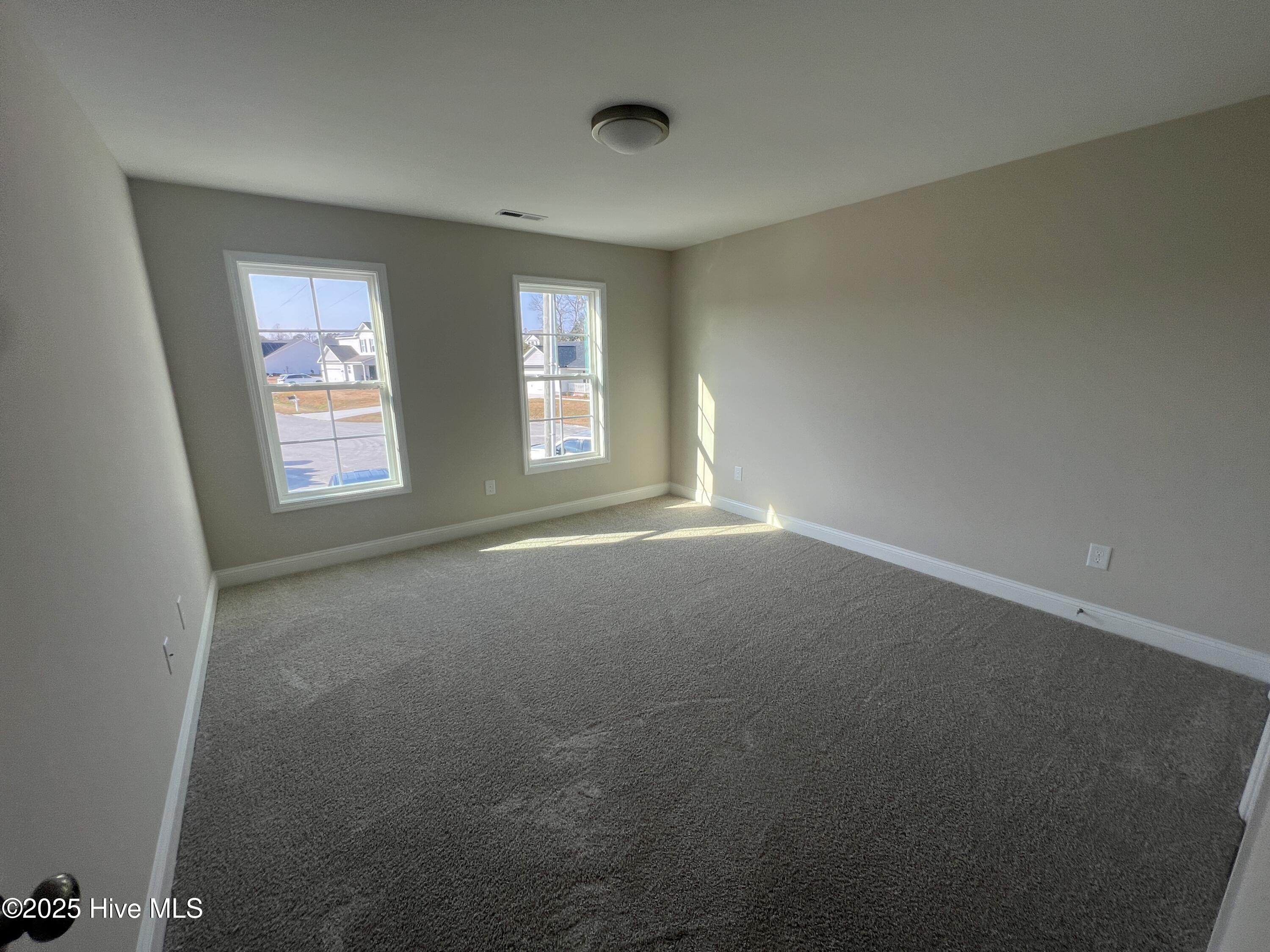 100544968 | Photo 19