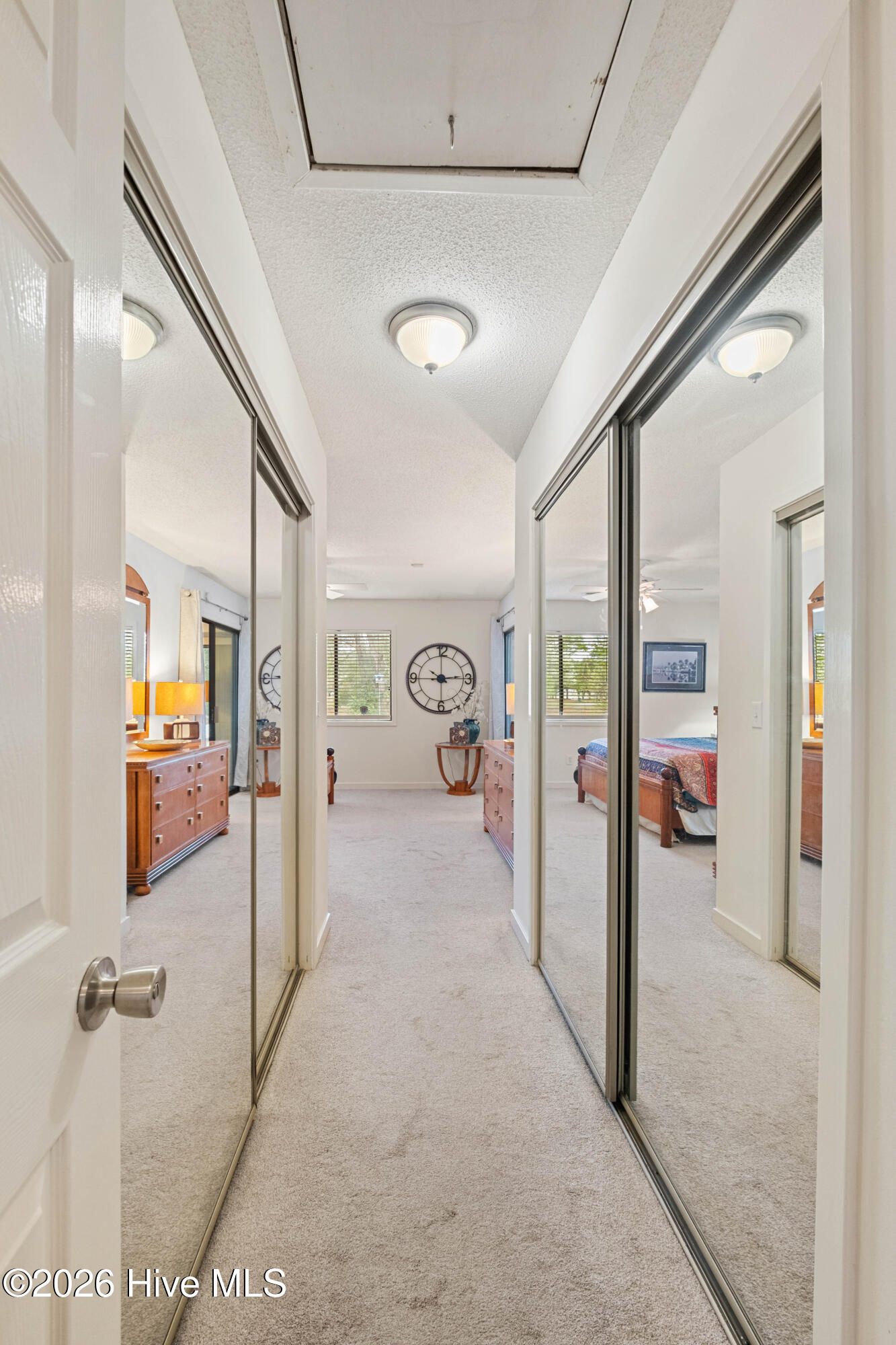 100560889 | Photo 29