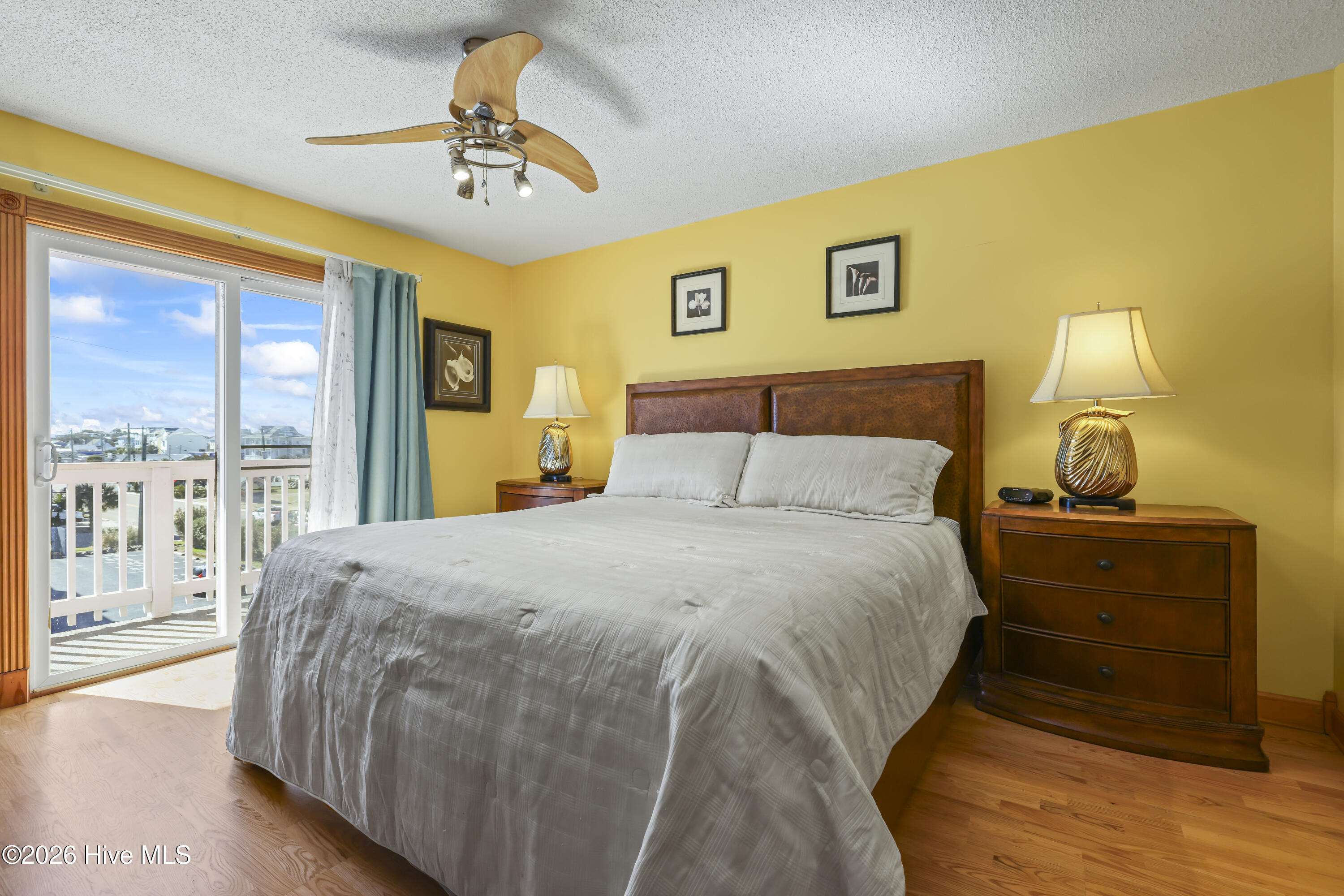 100552115 | Photo 32