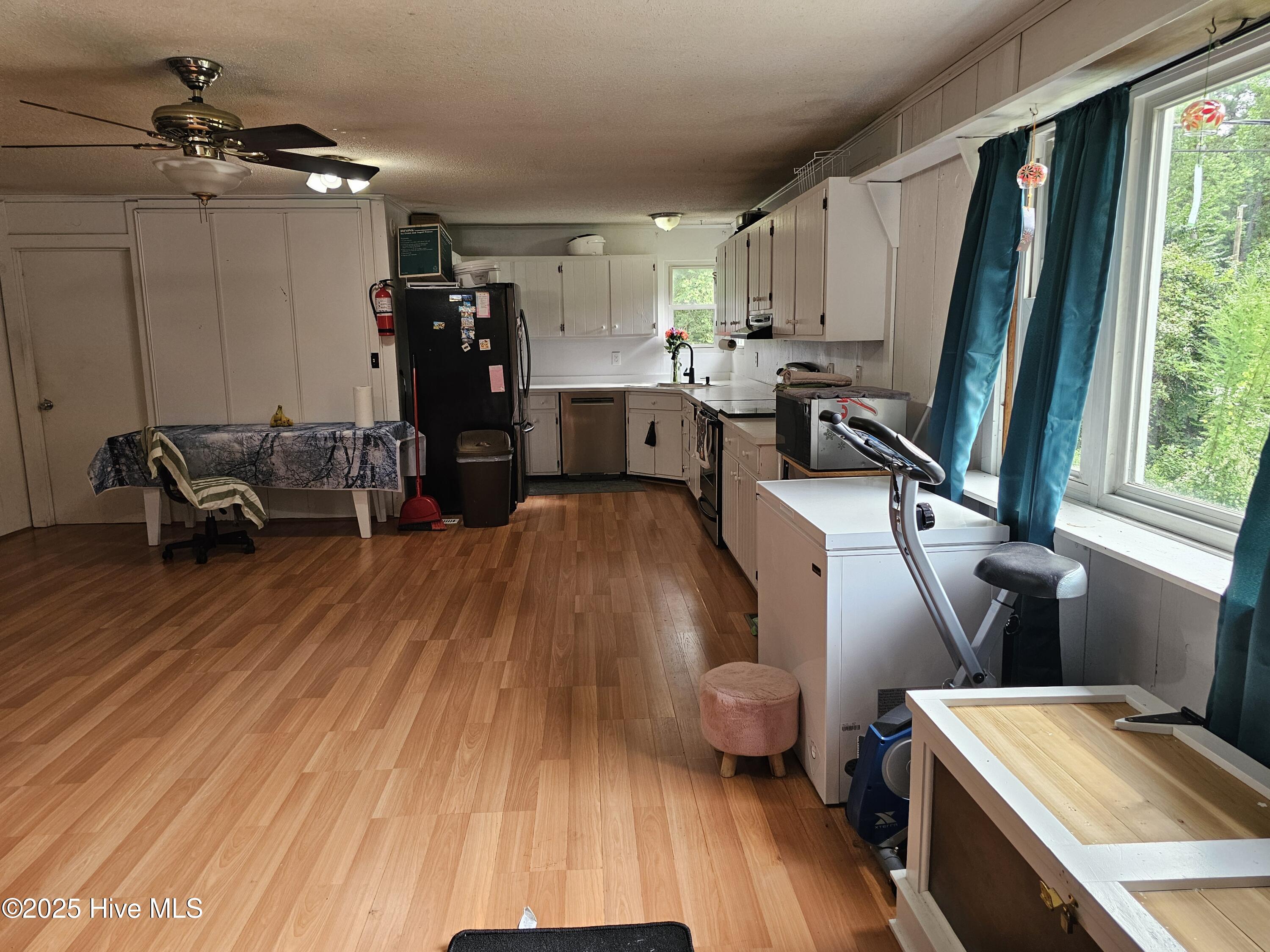 100531382 | Photo 10