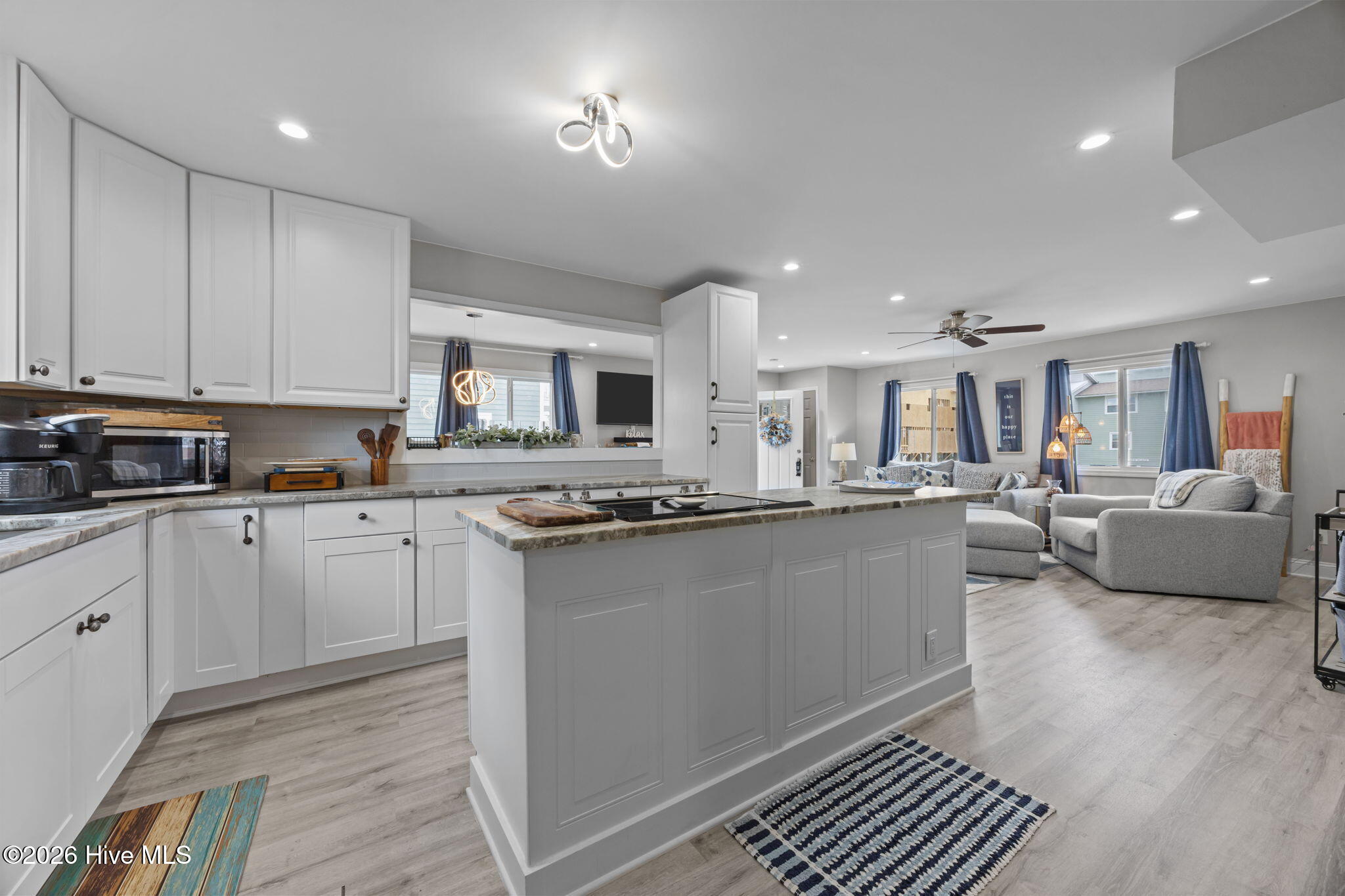 100551213 | Photo 16