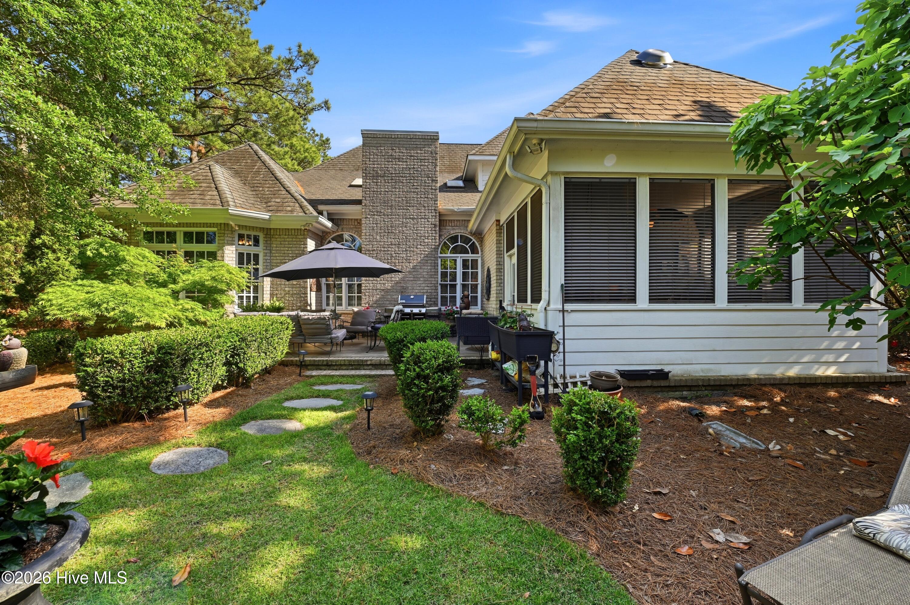 100567999 | Photo 46