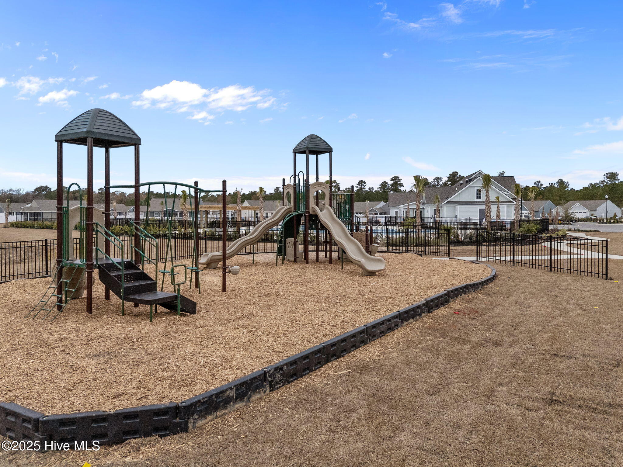 100546281 | Photo 45