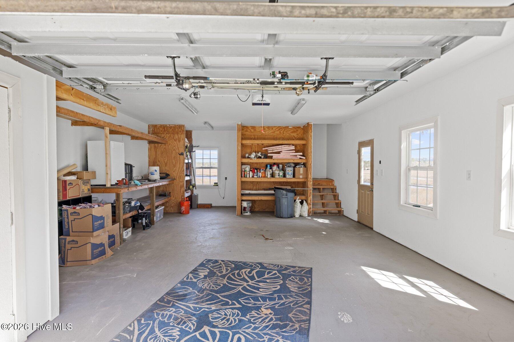 100559463 | Photo 43