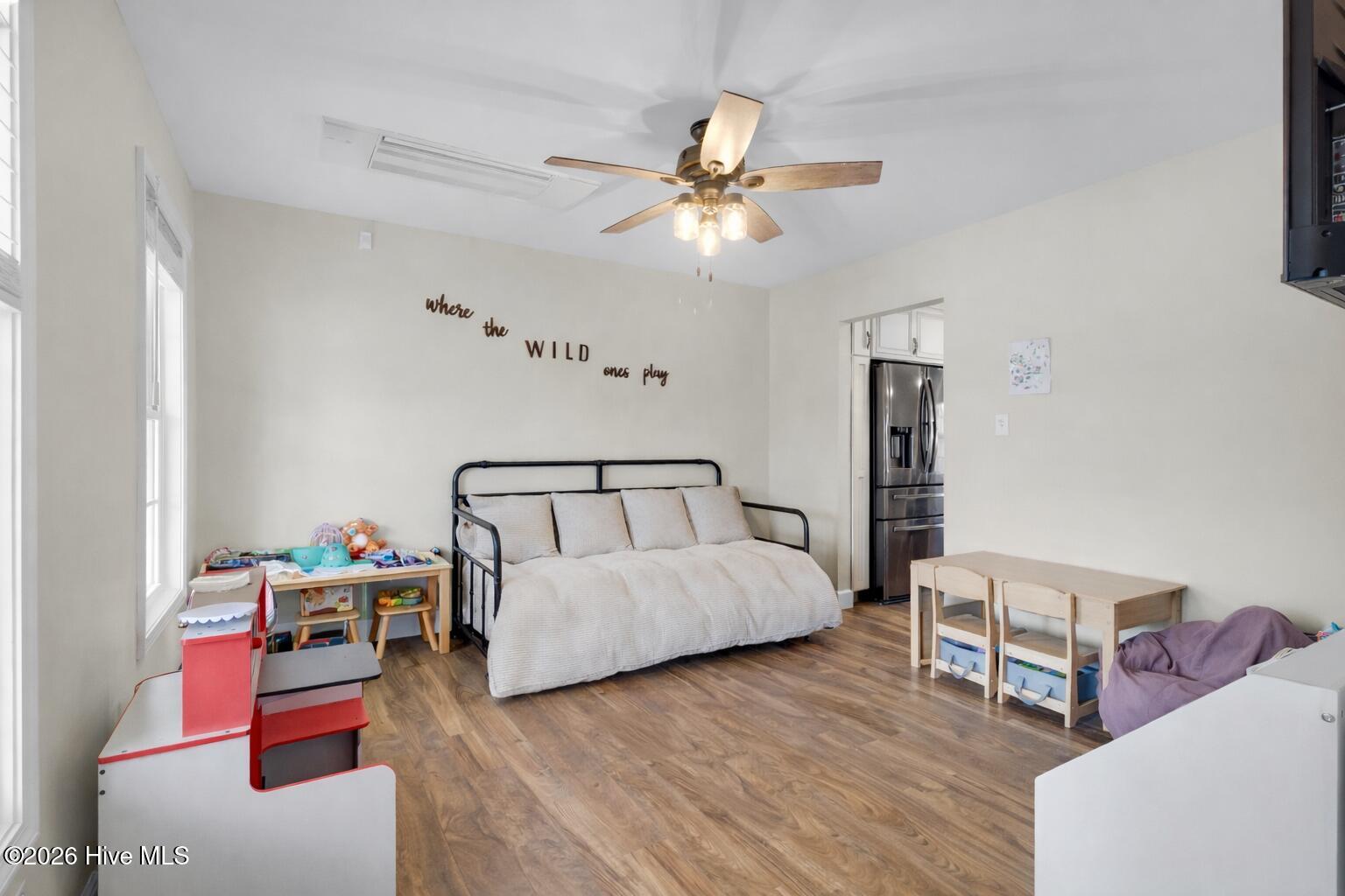 100566546 | Photo 14