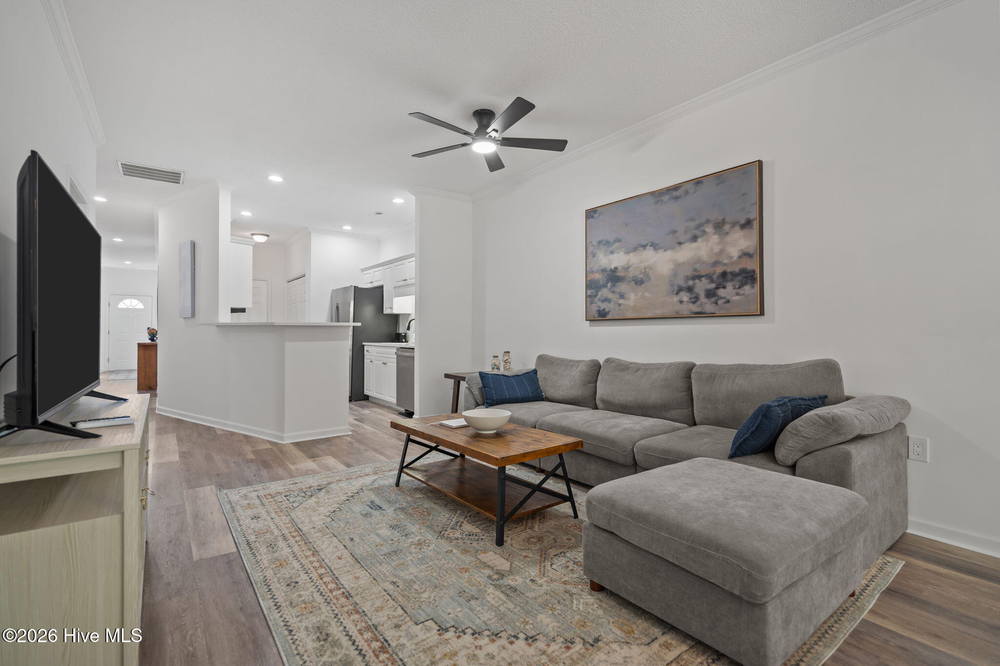 100569806 | Photo 11