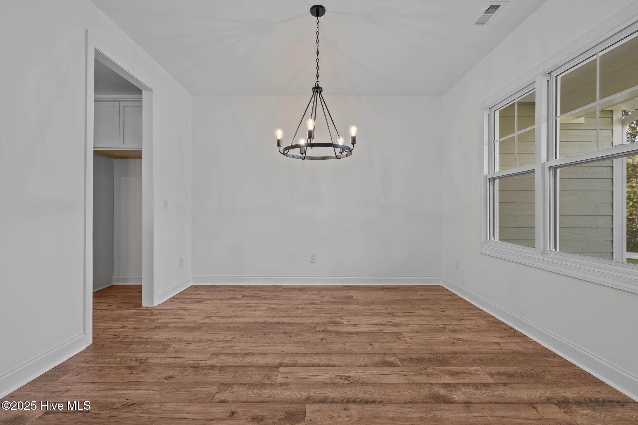 150 Hickory Pointer Way