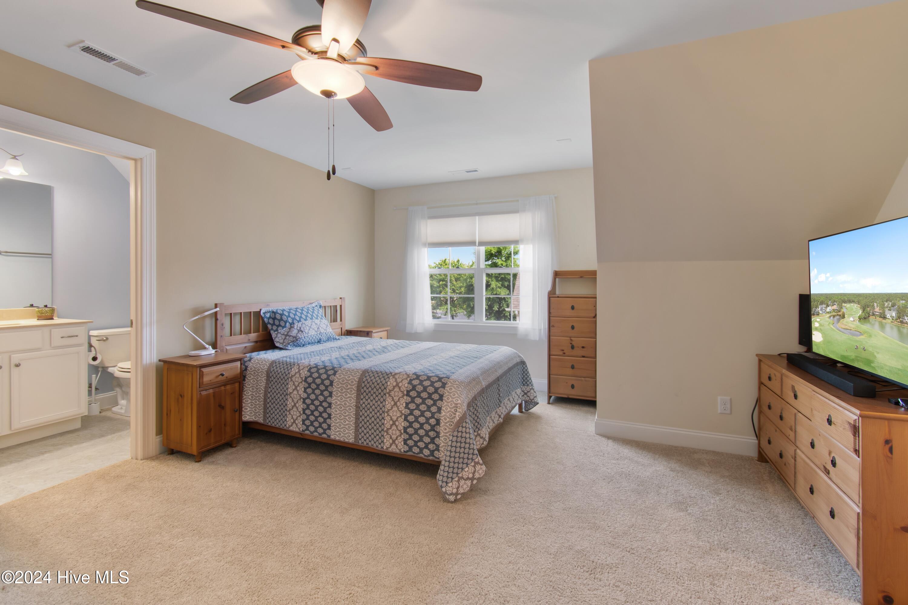 100558312 | Photo 30