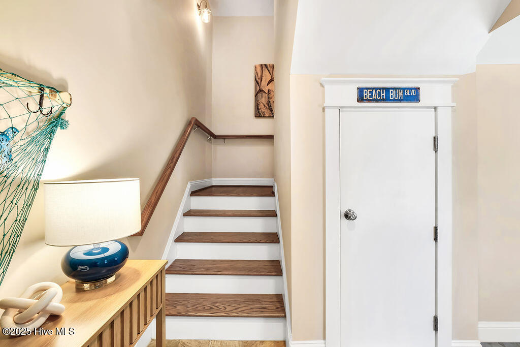 100539026 | Photo 63