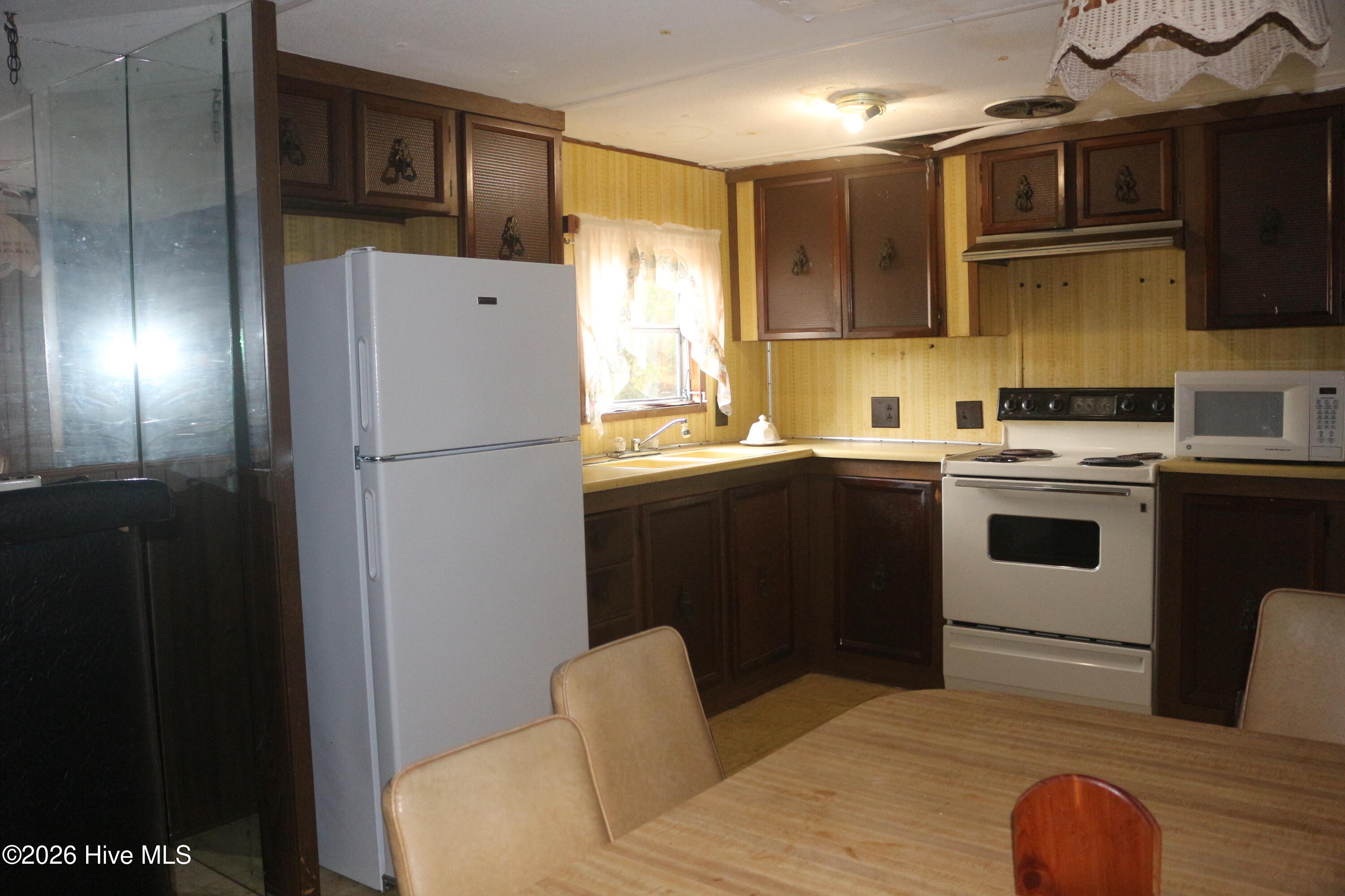 100565250 | Photo 18