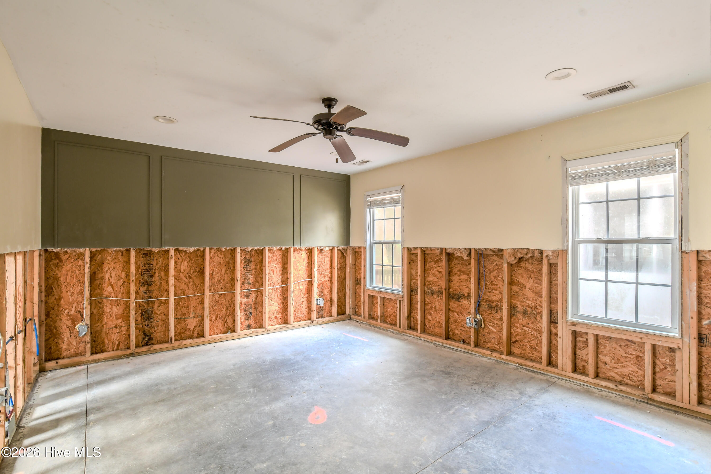 100547567 | Photo 18