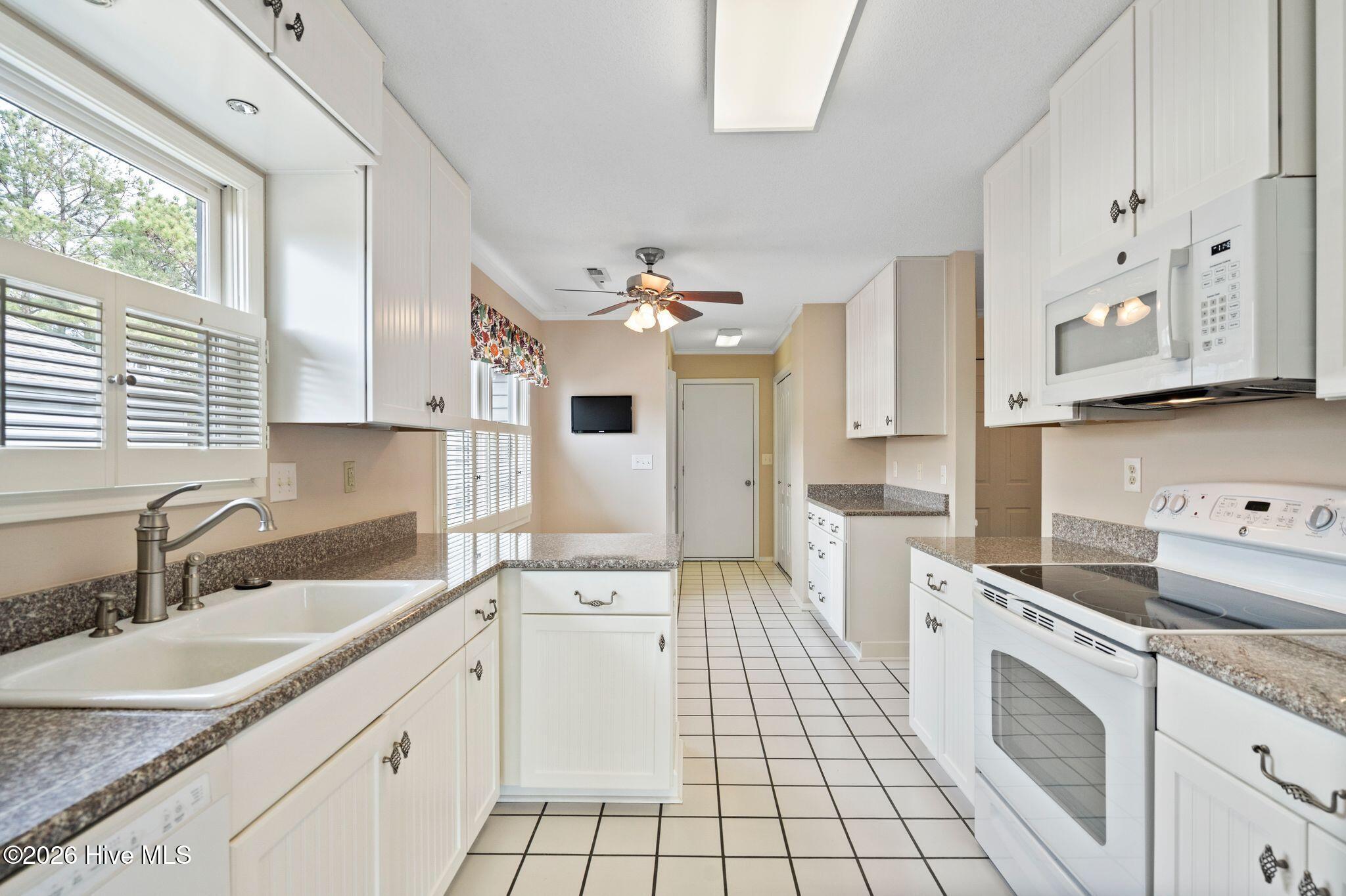 100558644 | Photo 32