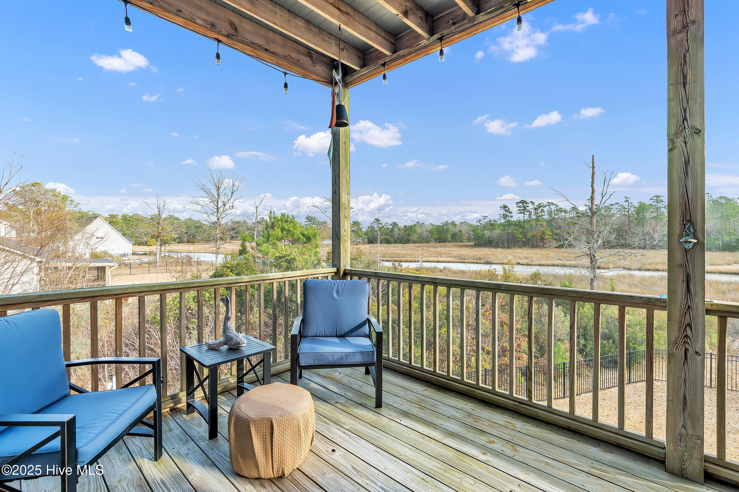 100546927 | Photo 35