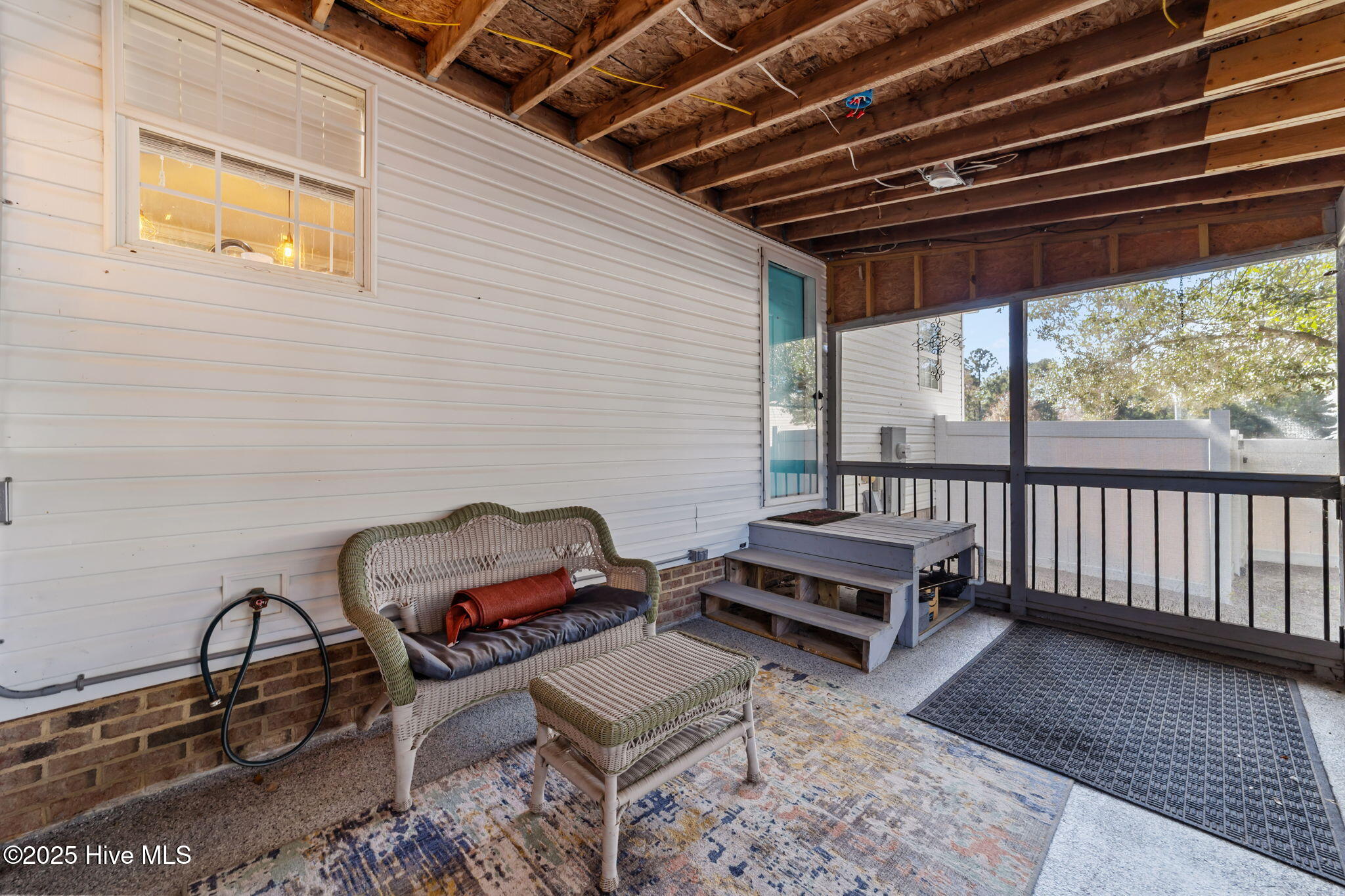 100533050 | Photo 29