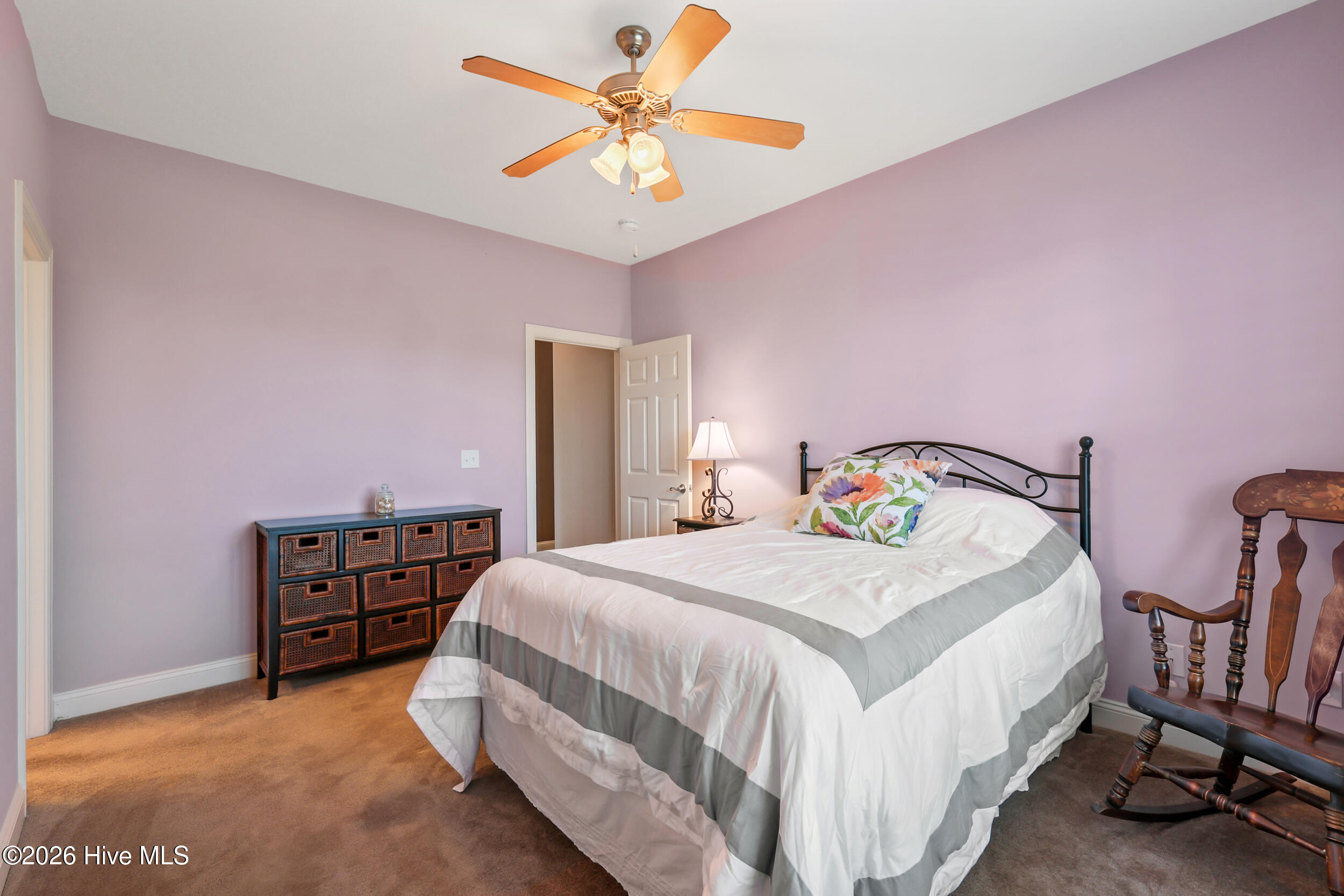 100565285 | Photo 31