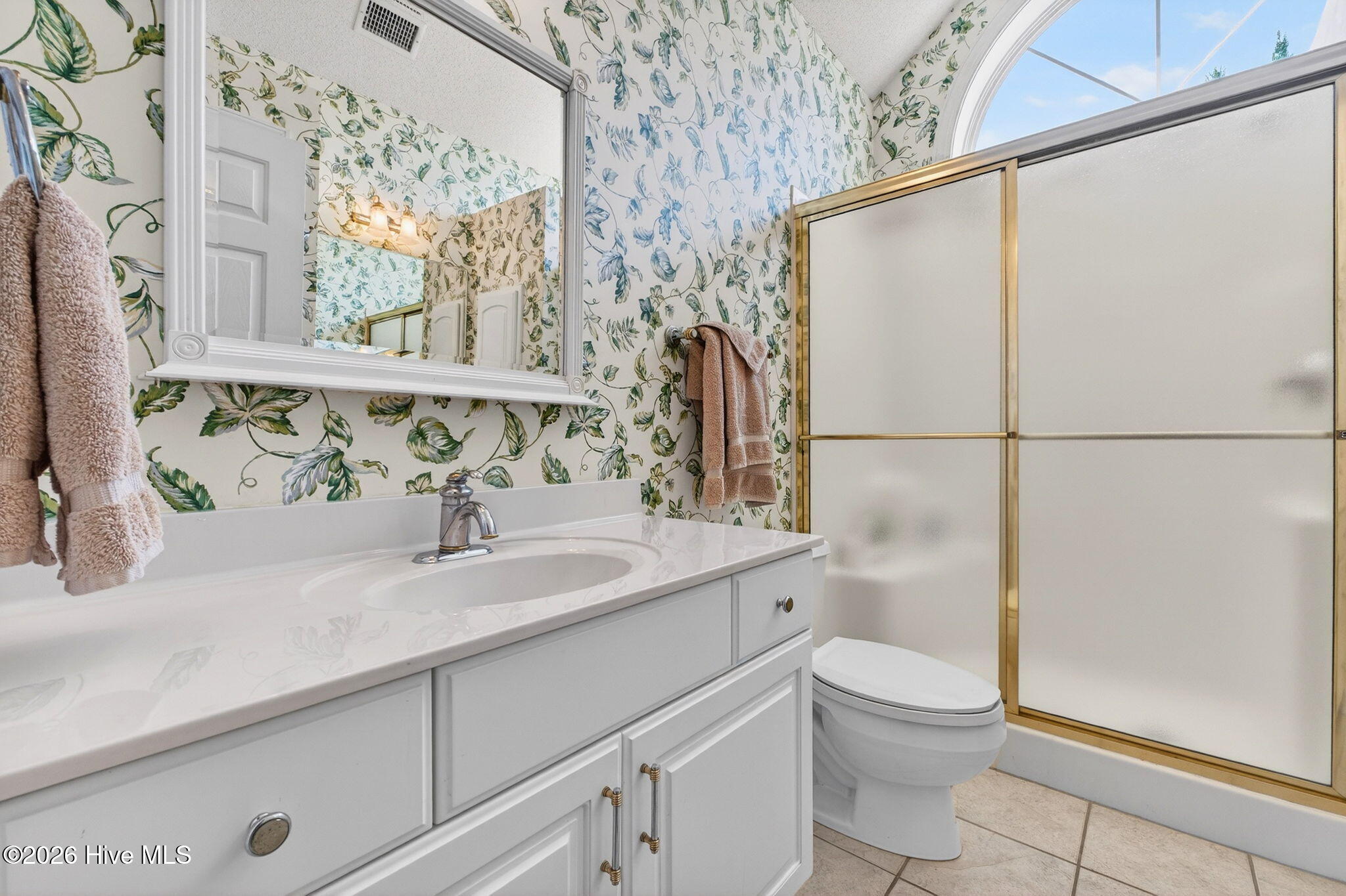 100557579 | Photo 28