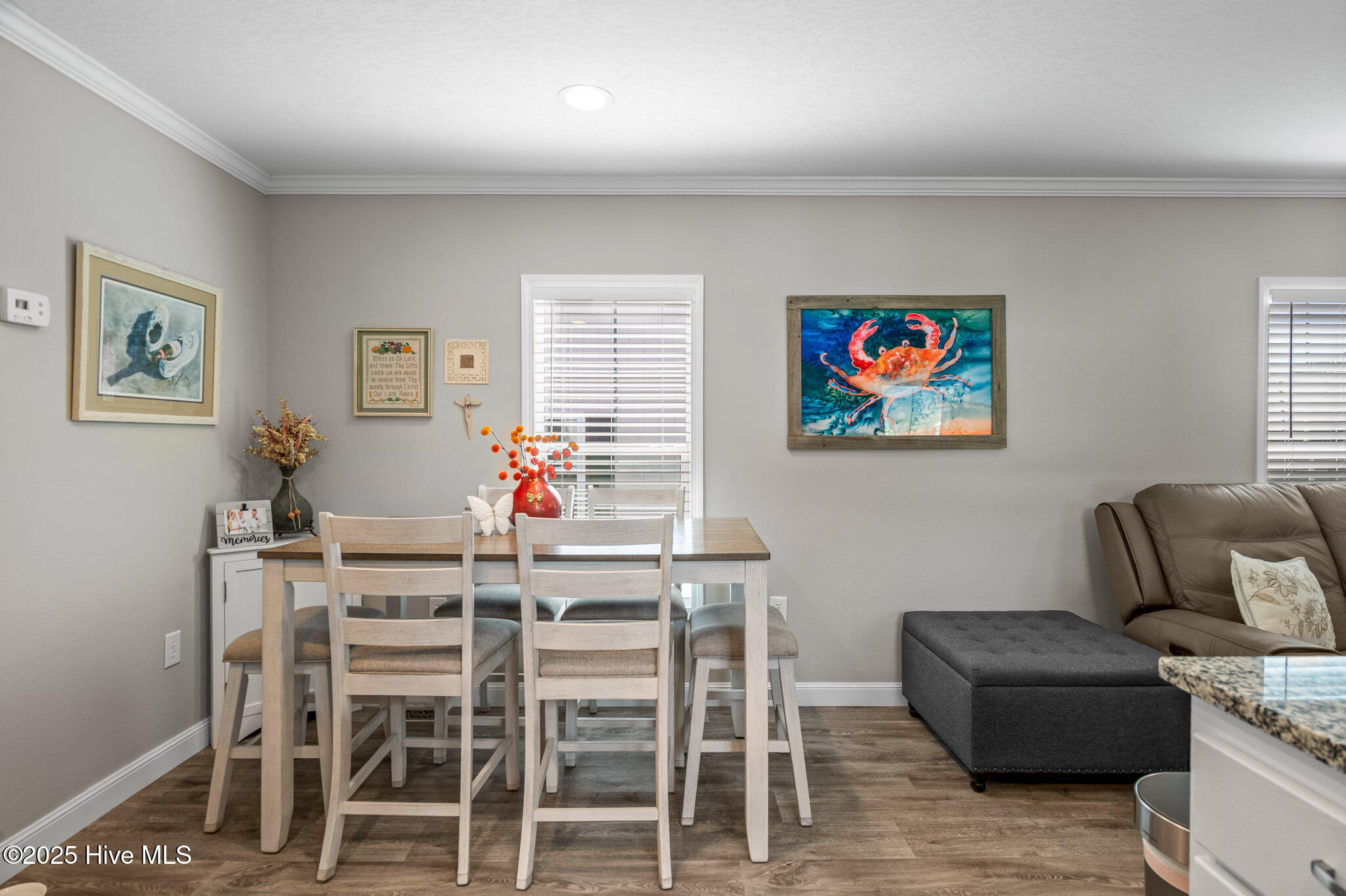 100535195 | Photo 11