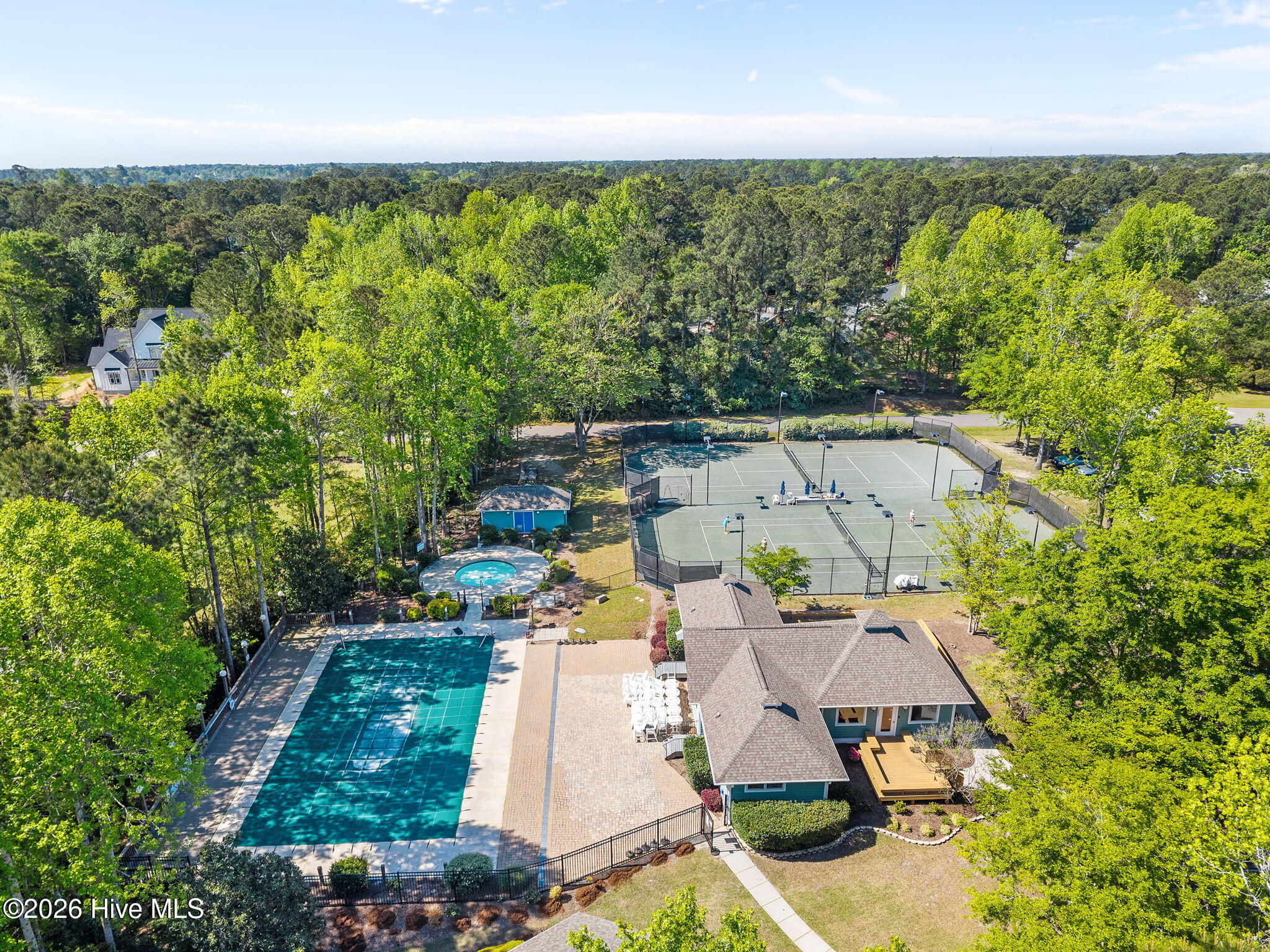 100567886 | Photo 74